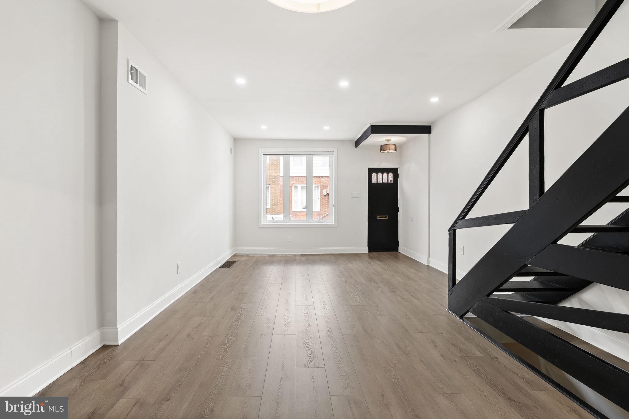LOWER MOYAMENSING - Residential