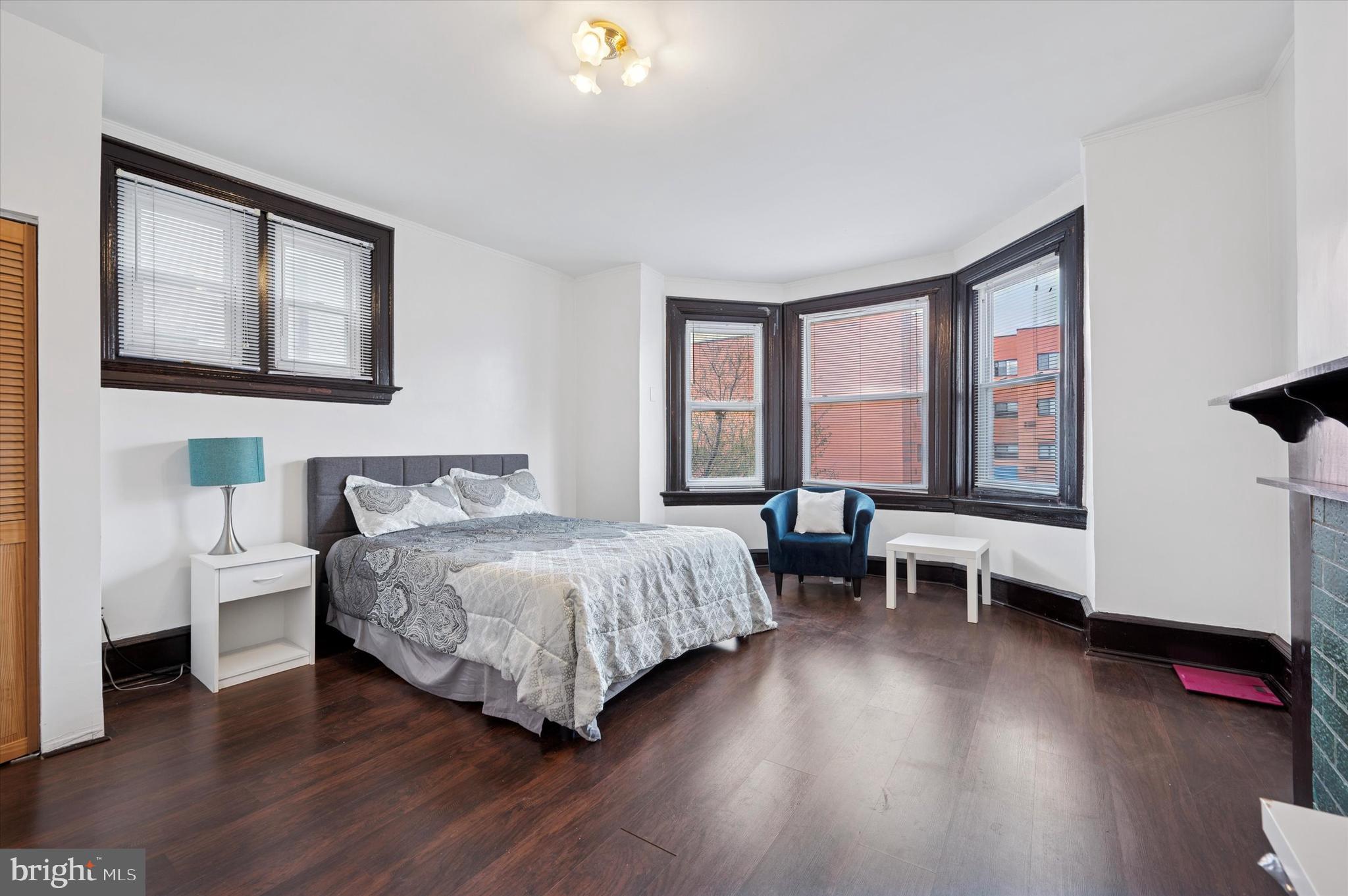 UNIVERSITY CITY - Residential