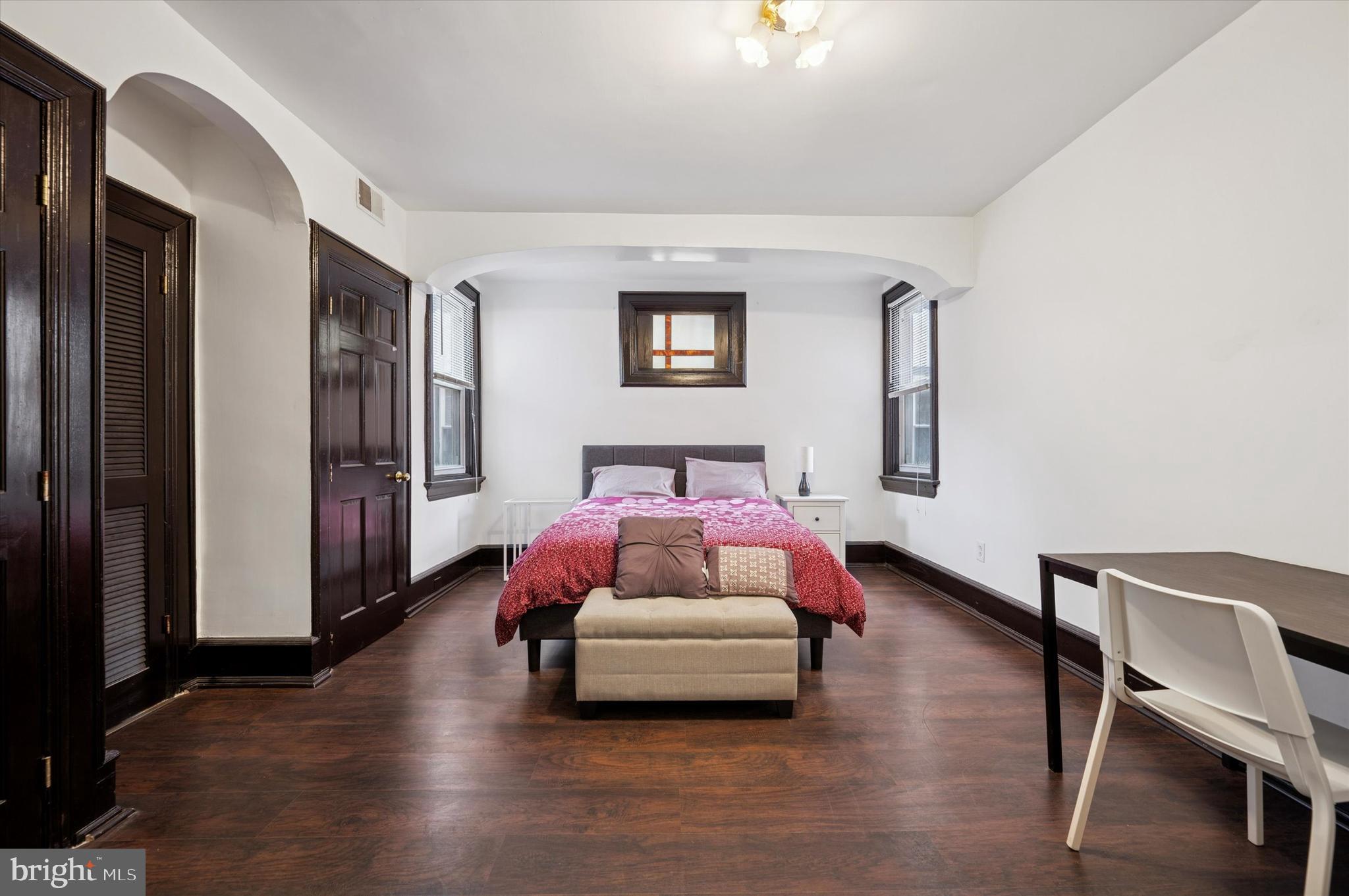 UNIVERSITY CITY - Residential