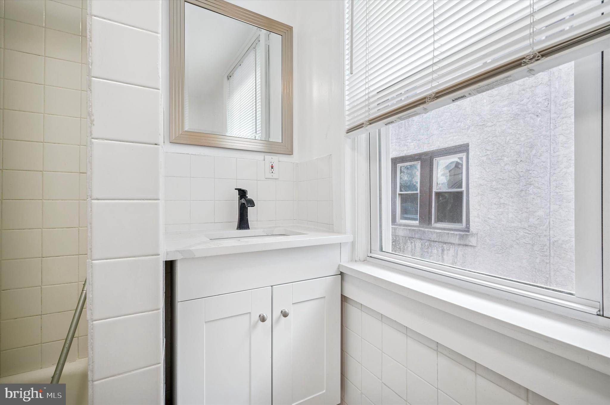 UNIVERSITY CITY - Residential