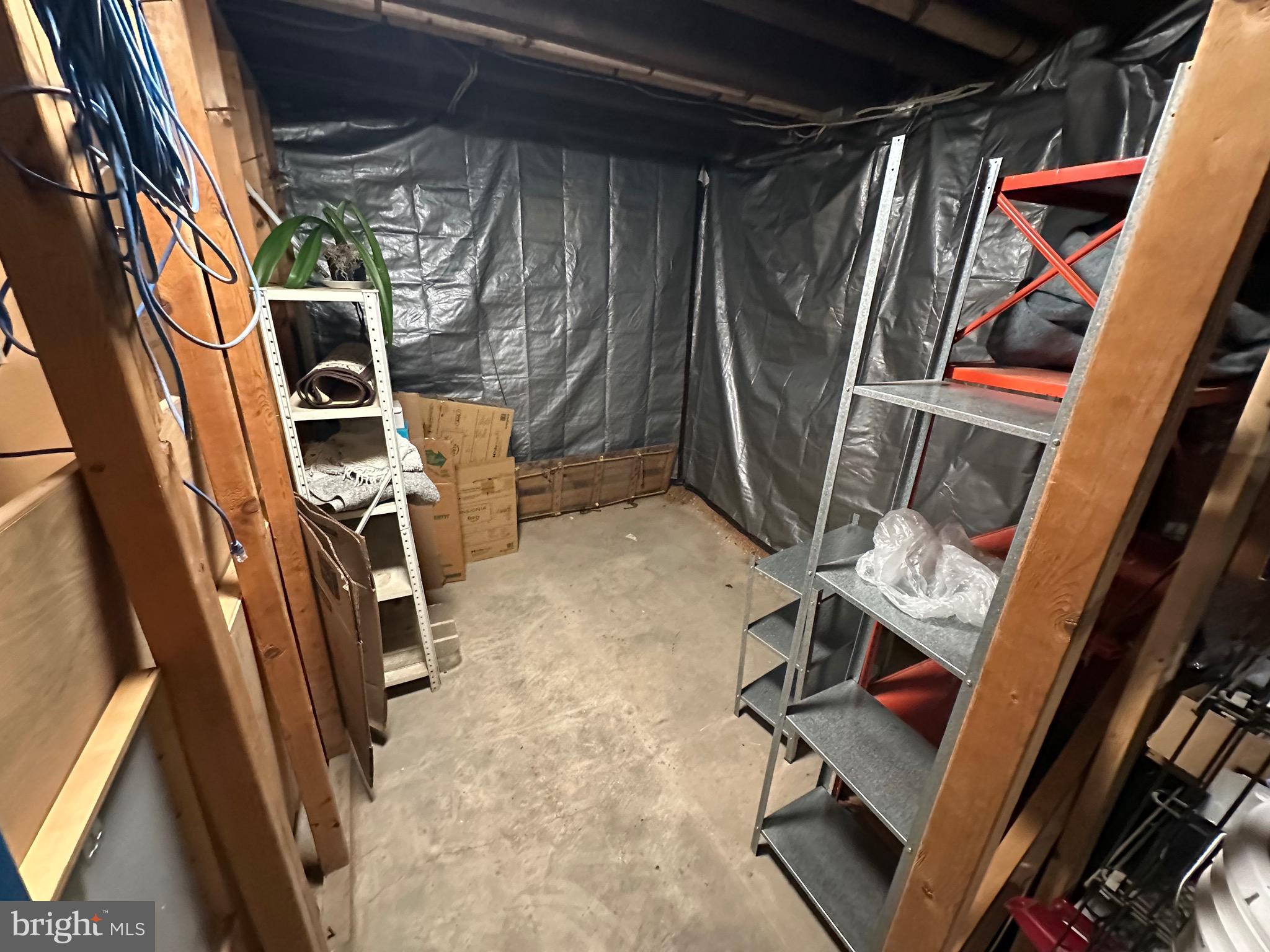 WALNUT HILL - Residential Lease