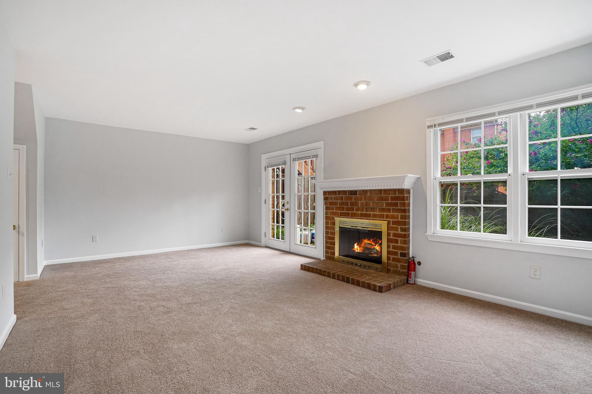 CONCORD VILLAGE - Residential Lease