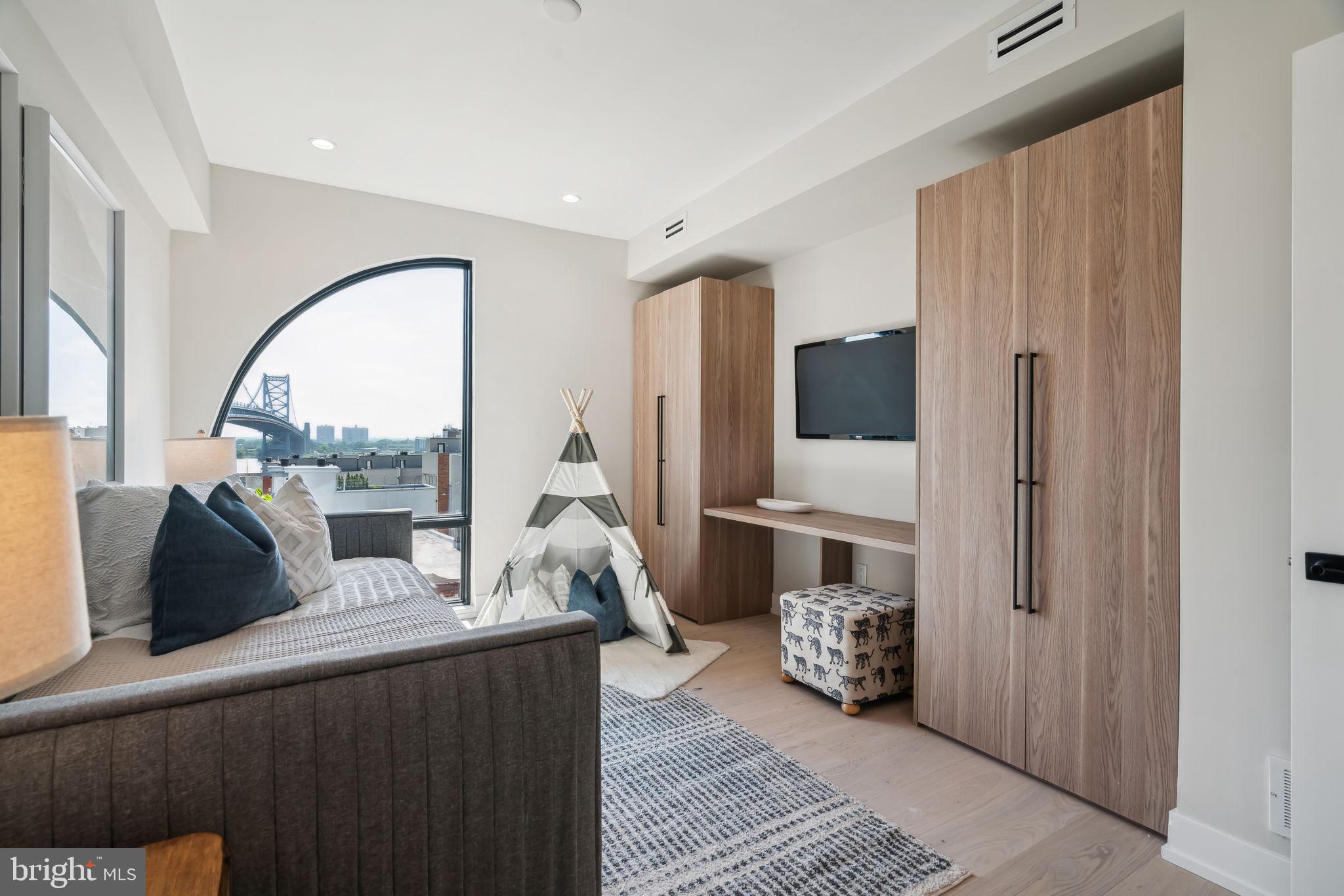 OLD CITY - Residential