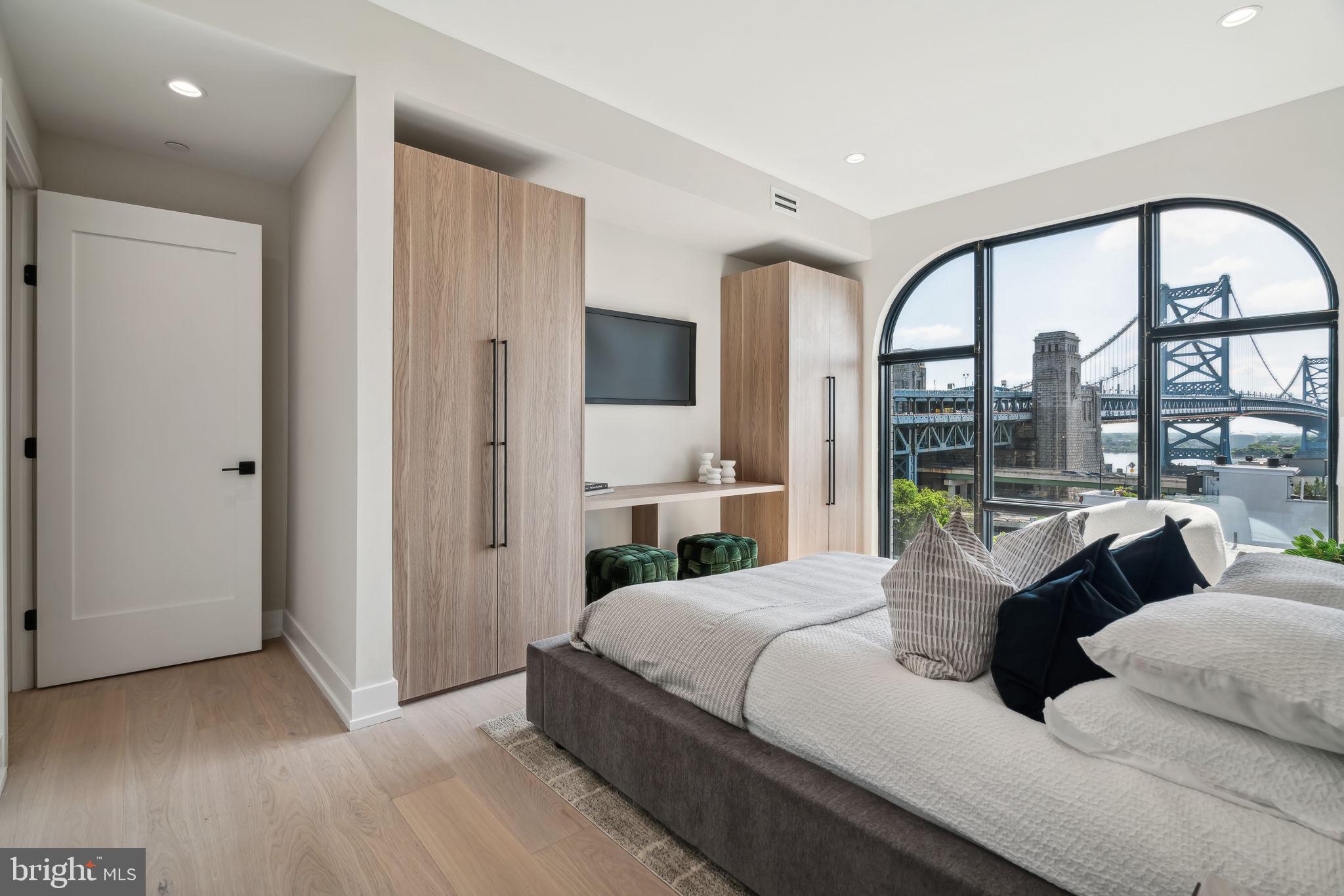 OLD CITY - Residential