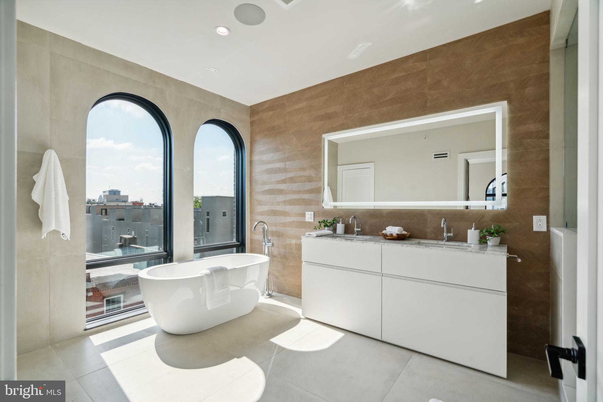 OLD CITY - Residential