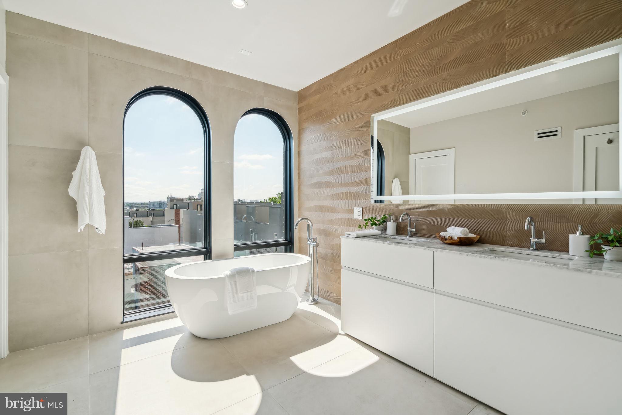 OLD CITY - Residential