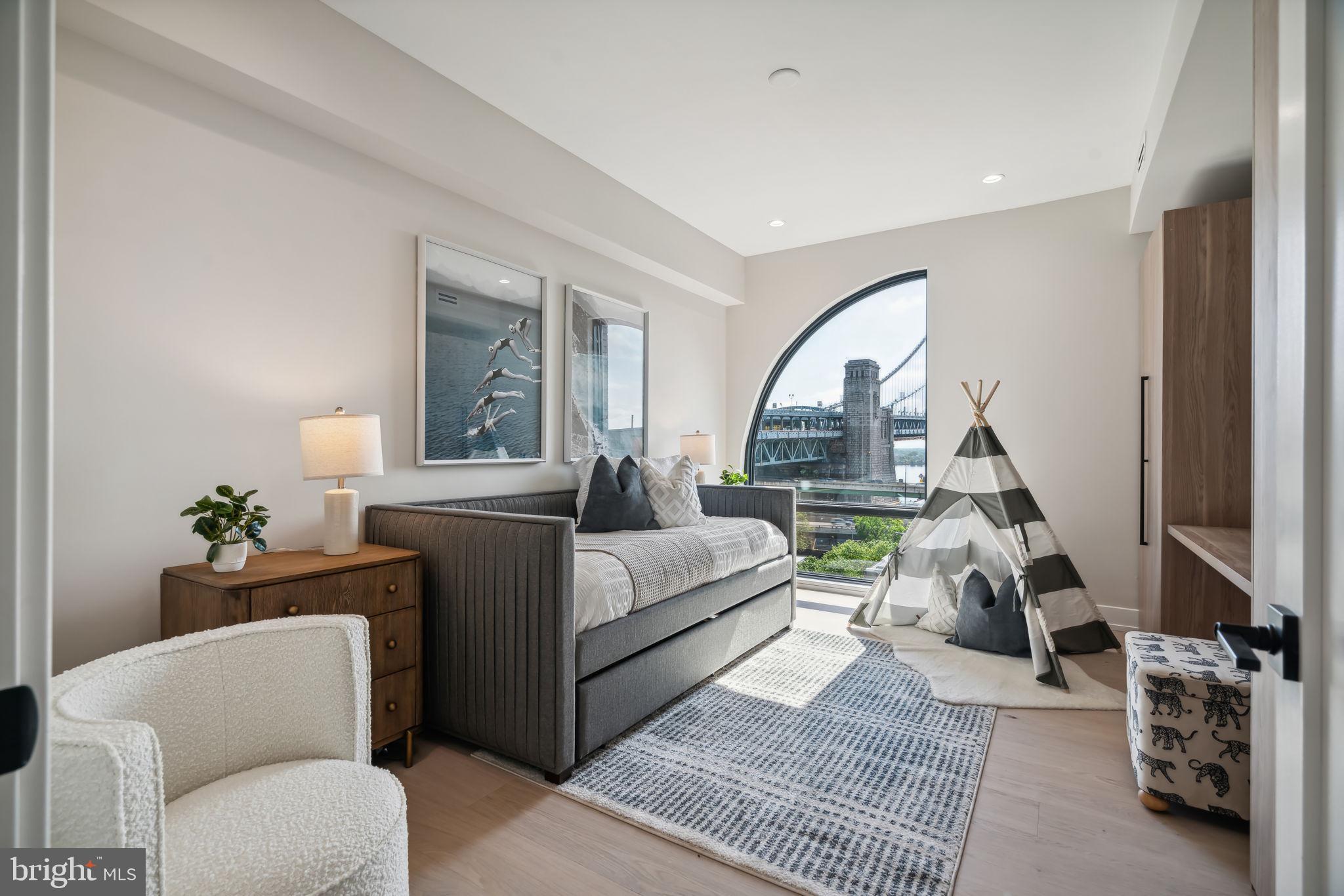 OLD CITY - Residential