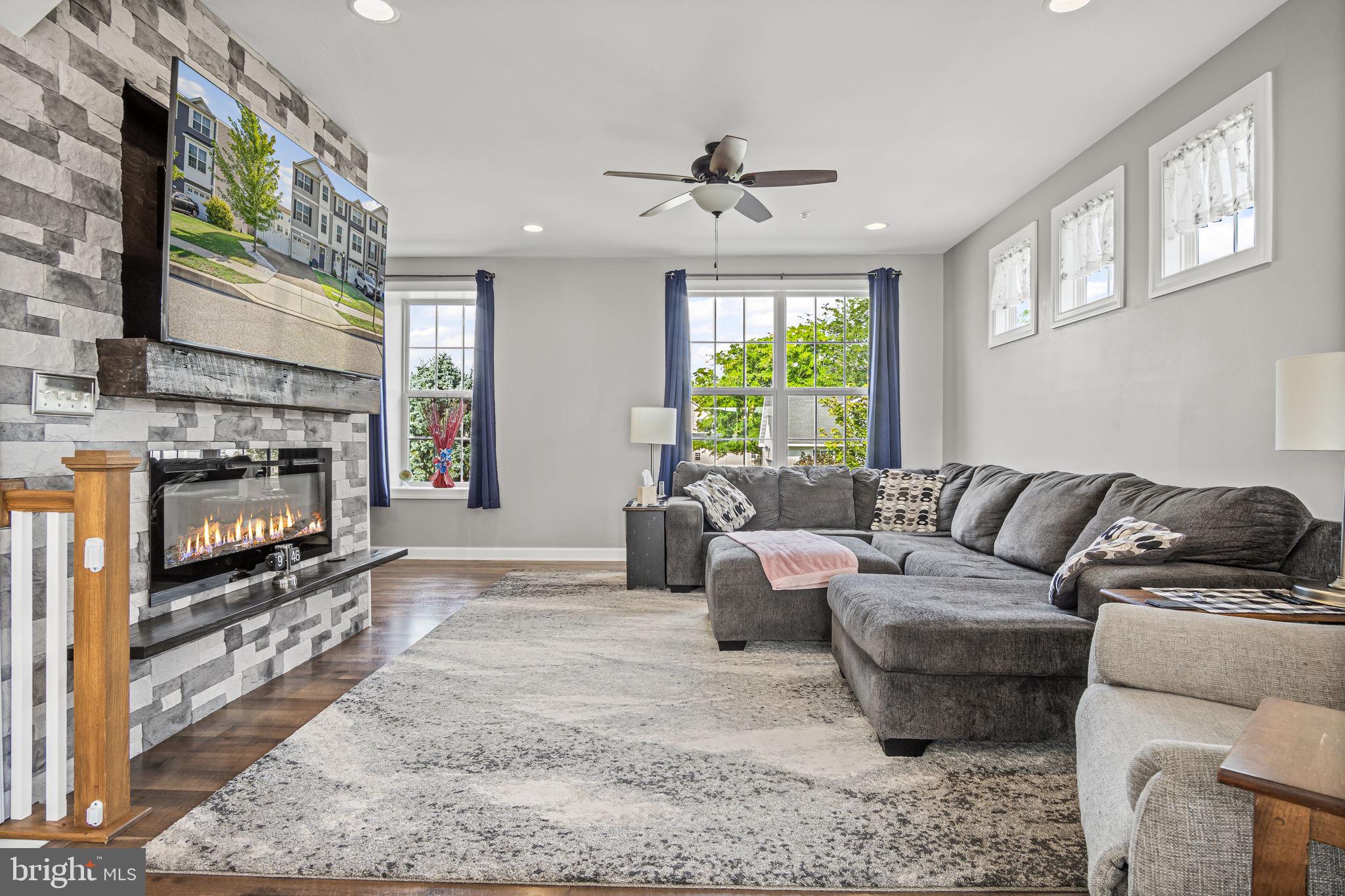 BROOKSIDE - Residential