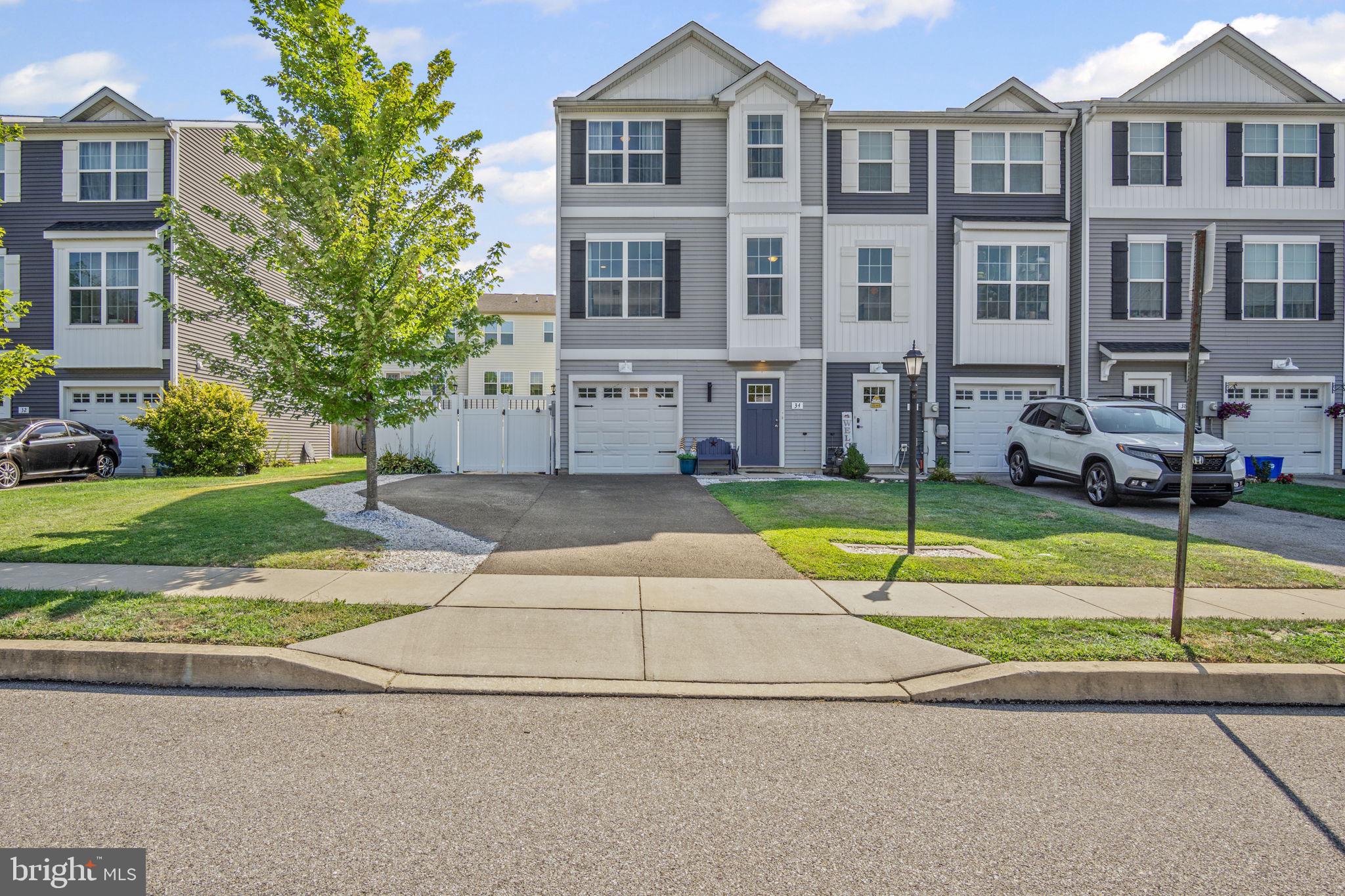 BROOKSIDE - Residential