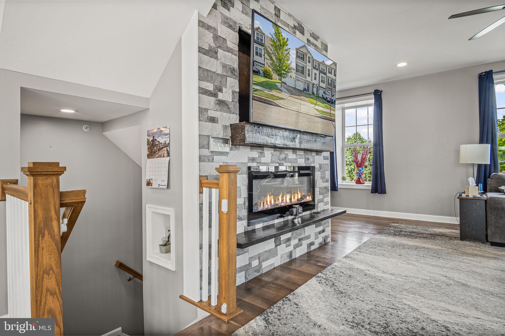 BROOKSIDE - Residential