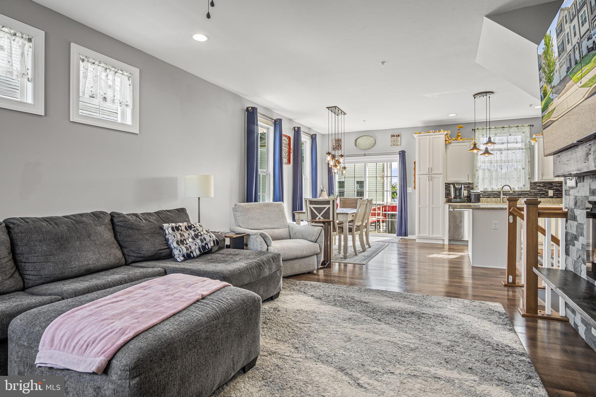 BROOKSIDE - Residential