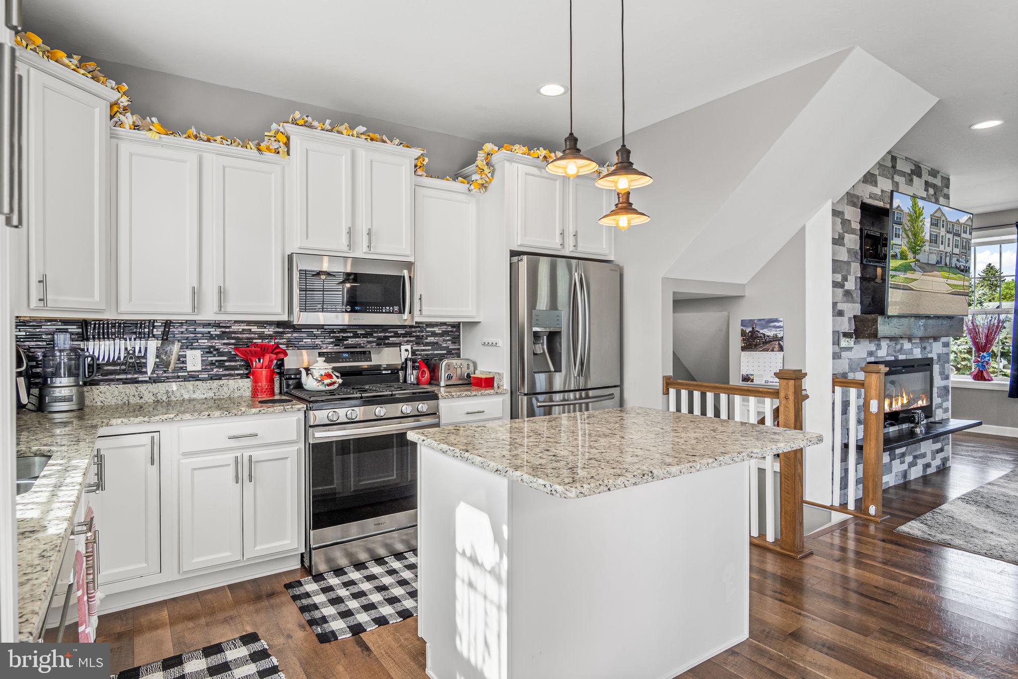 BROOKSIDE - Residential