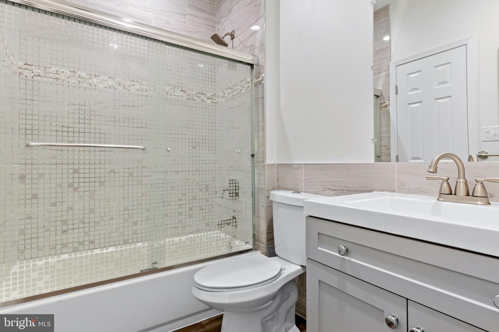 PENDERWOOD - Residential Lease