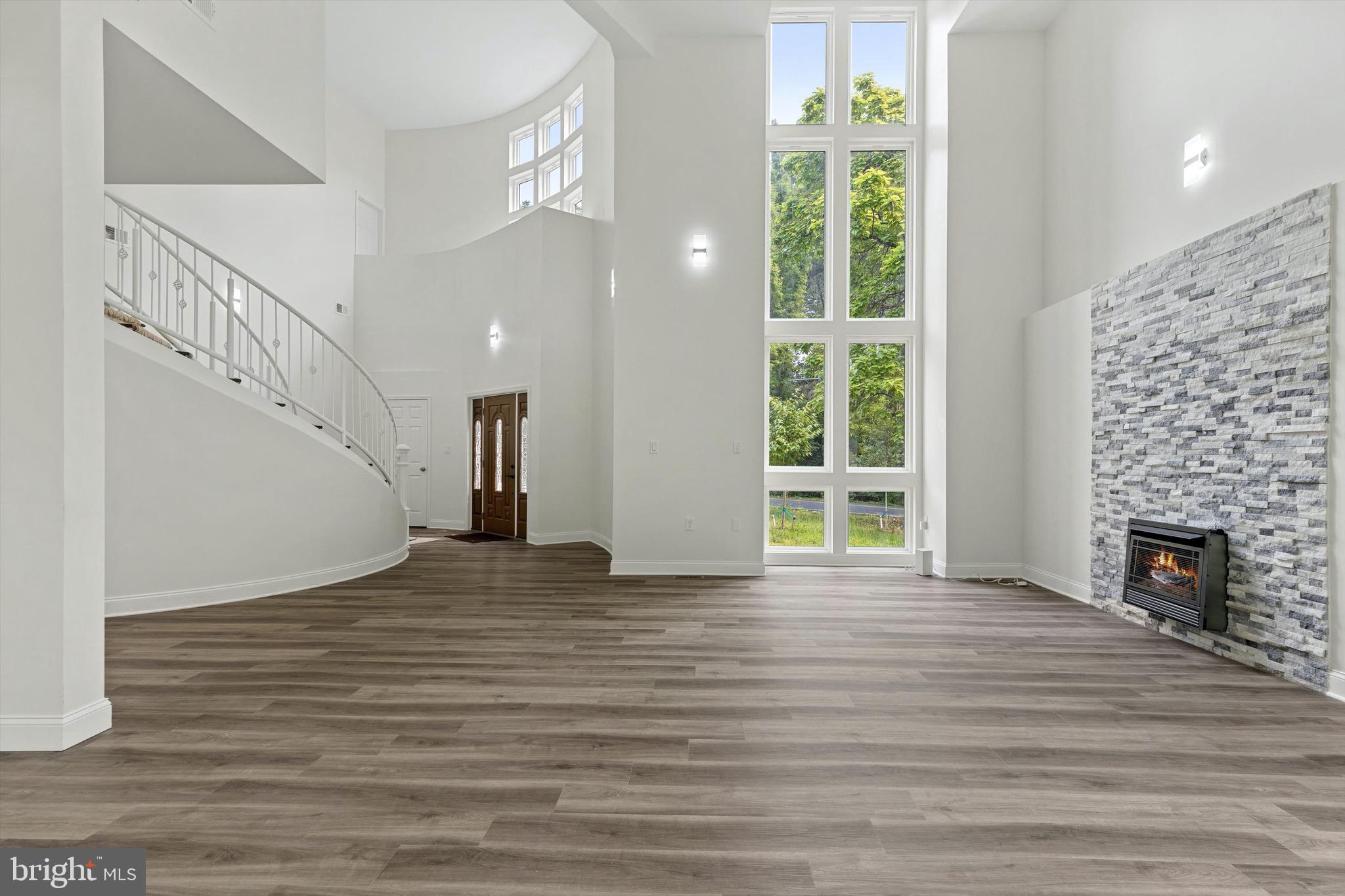 PENDERWOOD - Residential Lease