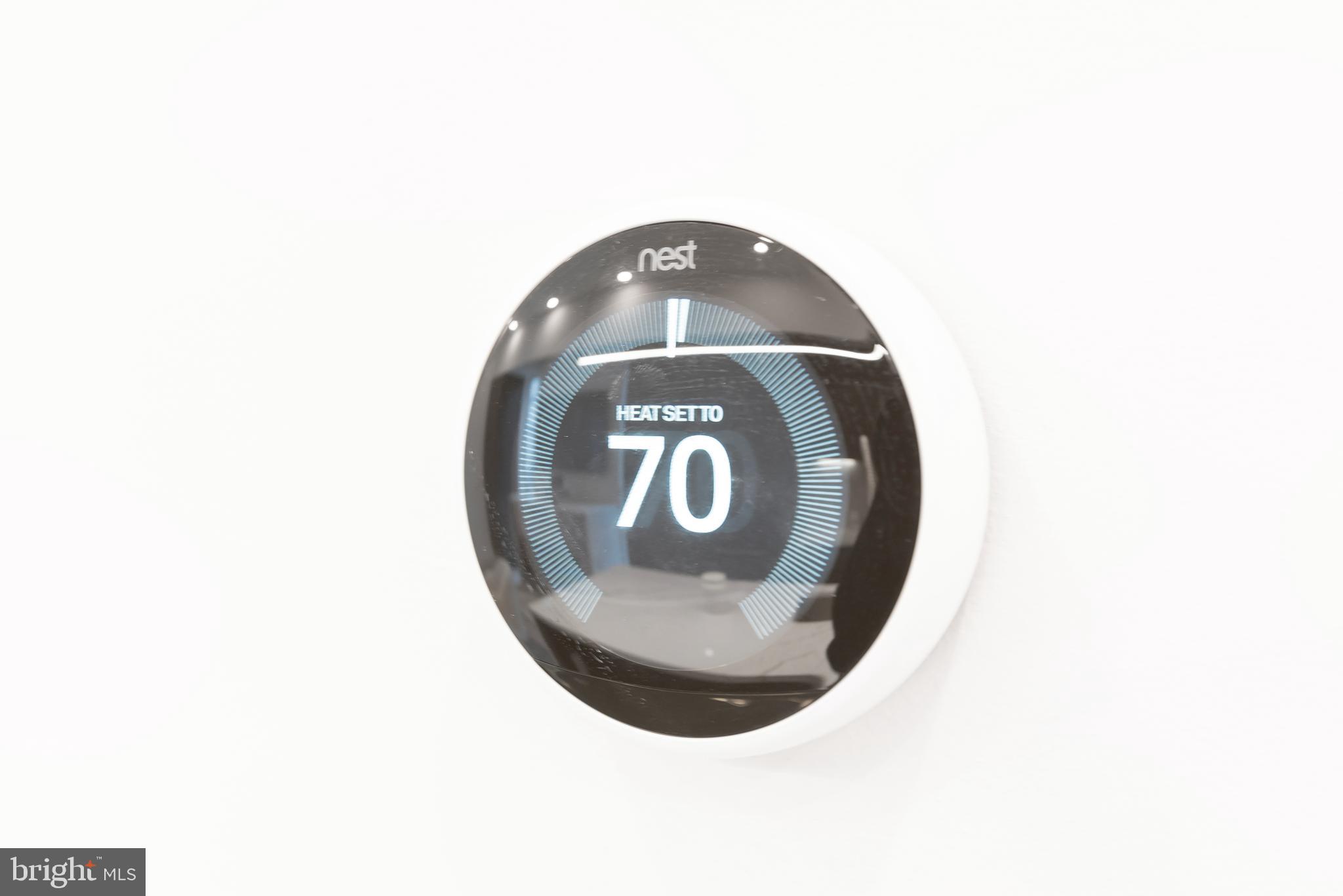 LOGAN SQUARE - Residential