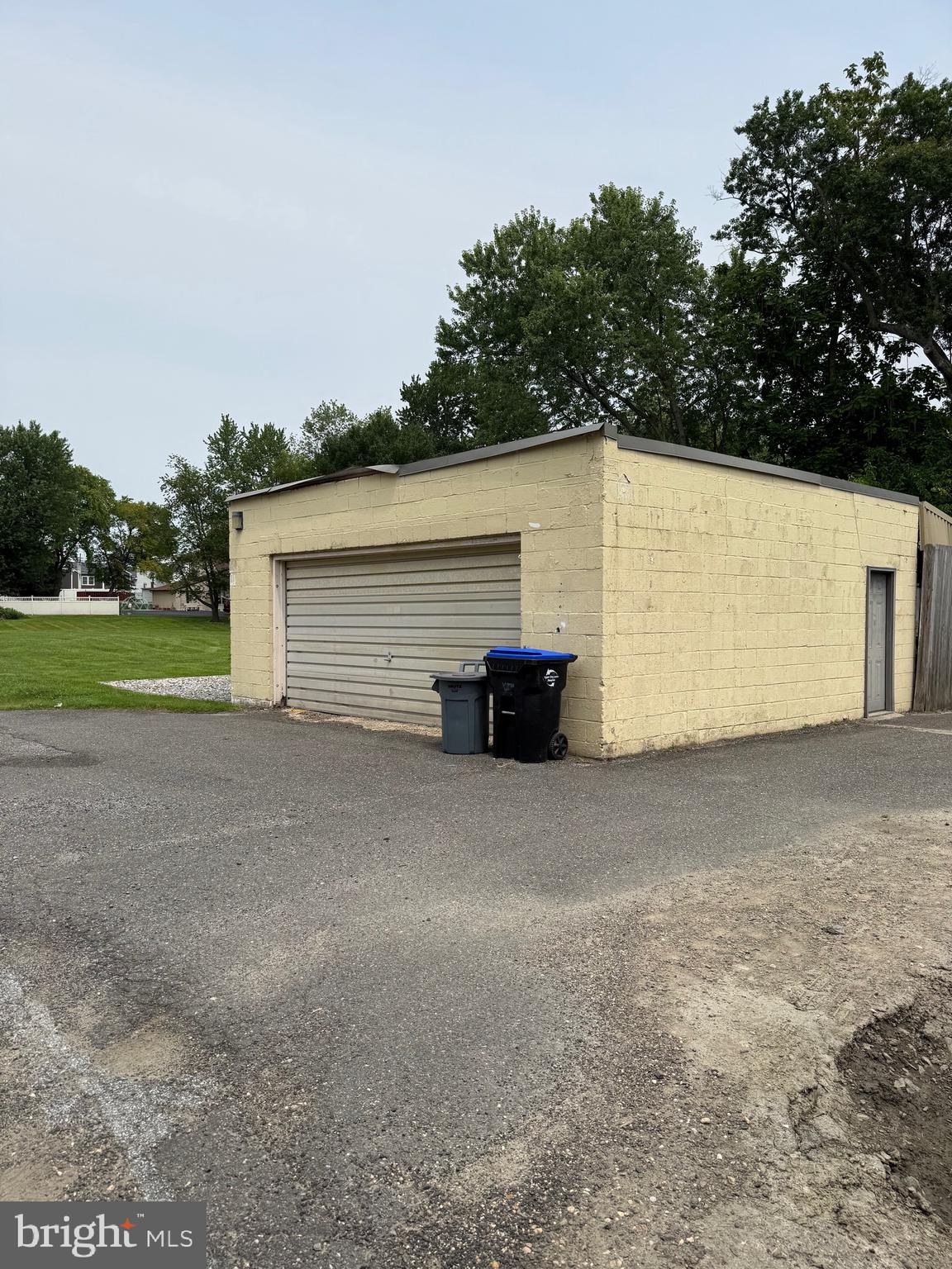 1016 MEETINGHOUSE ROAD