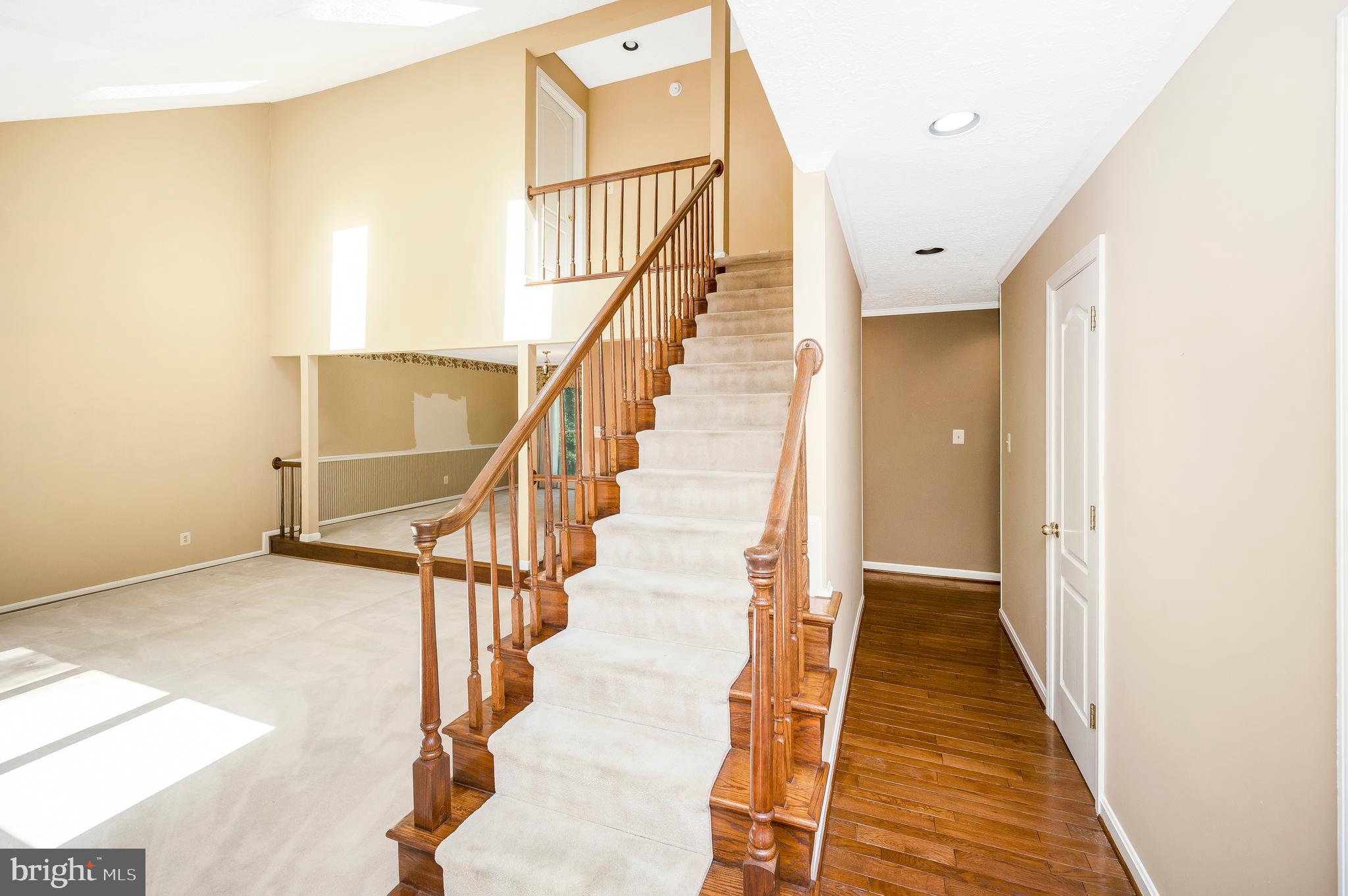 5599 SMALL OAK COURT