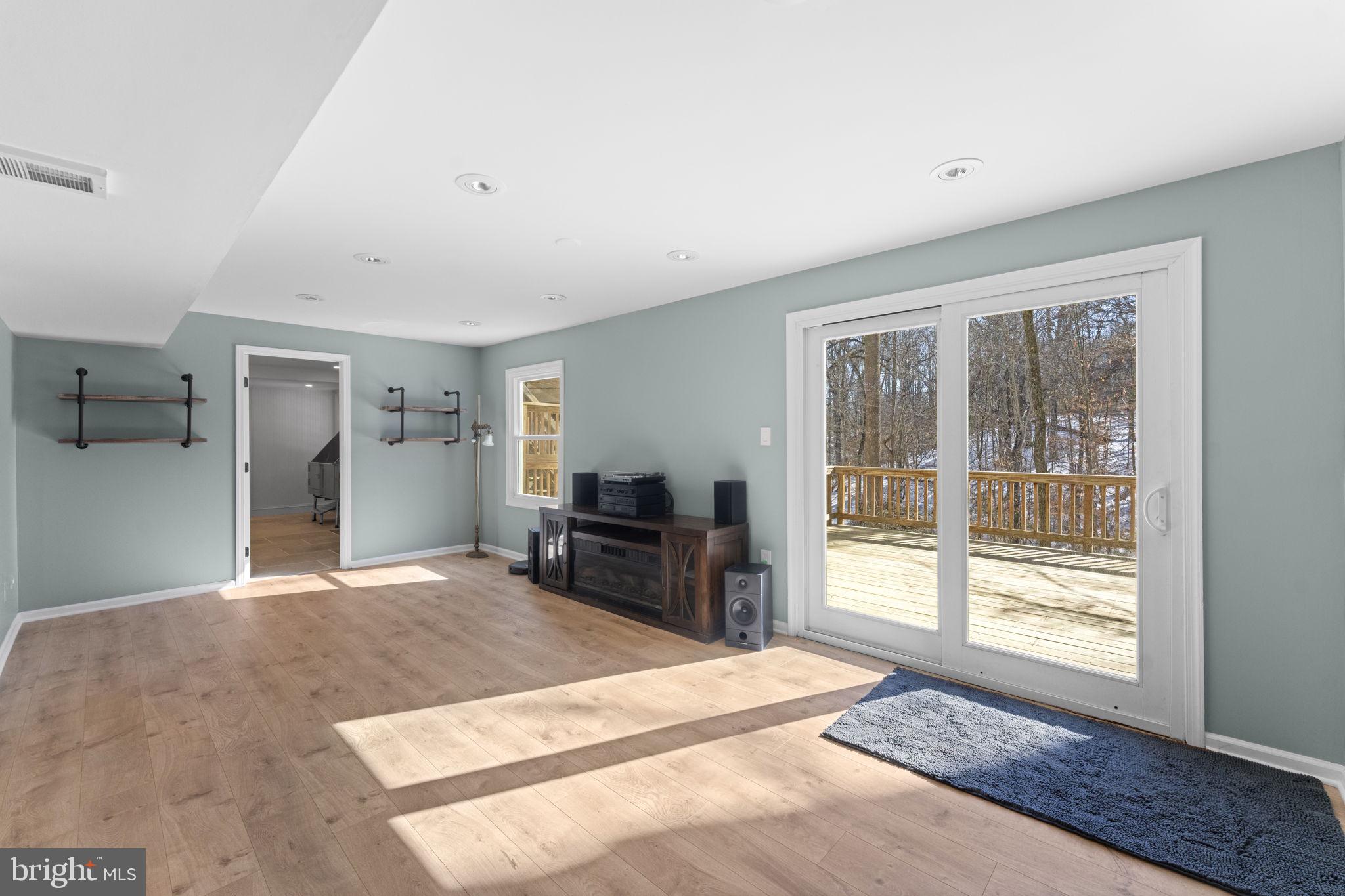 RIVERVIEW ESTATES - Residential