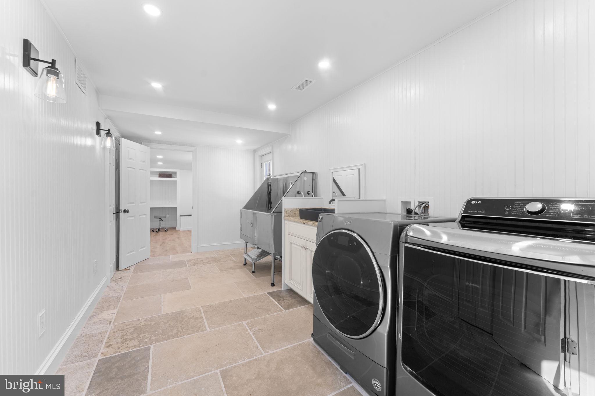 RIVERVIEW ESTATES - Residential