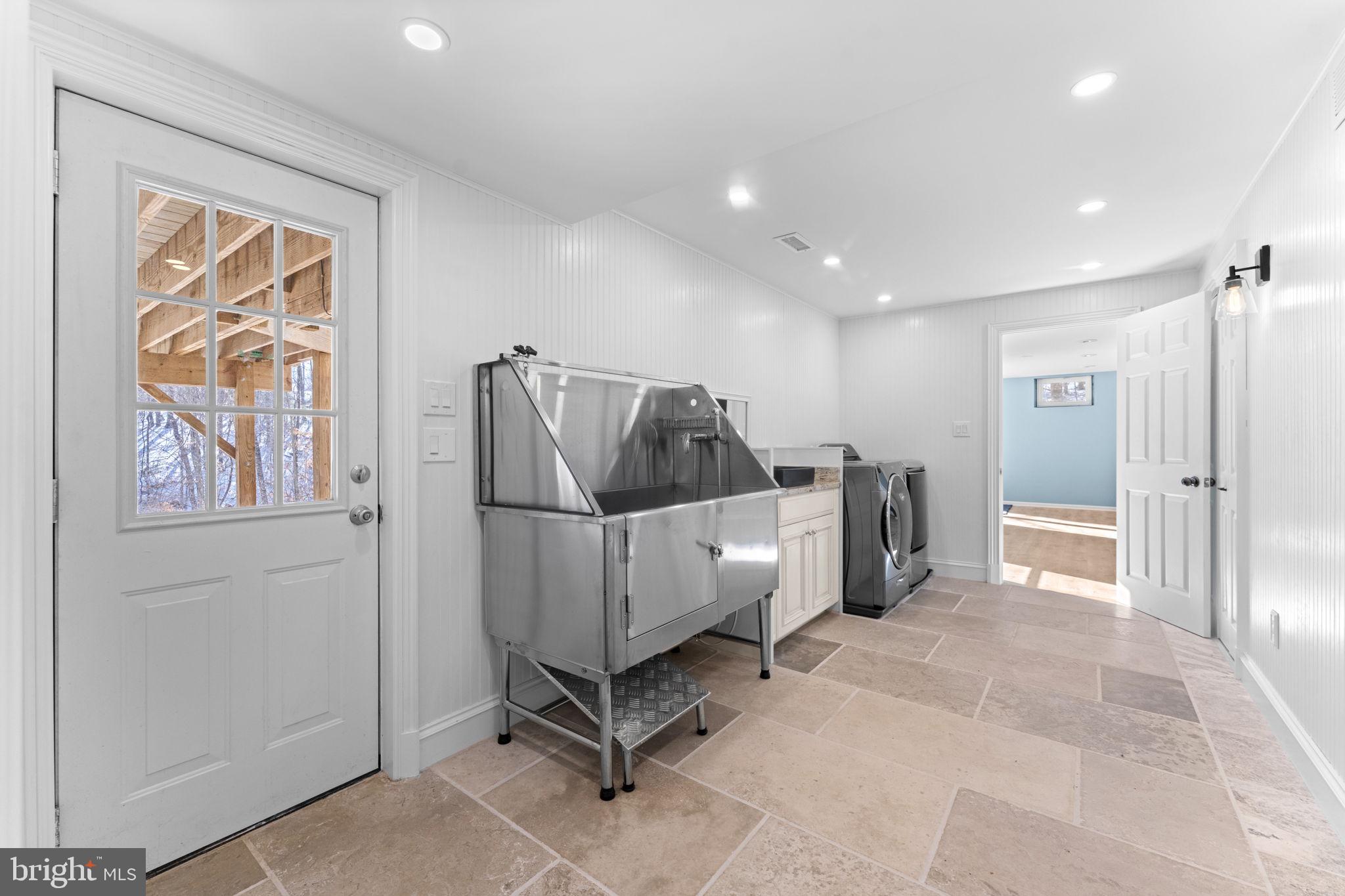 RIVERVIEW ESTATES - Residential