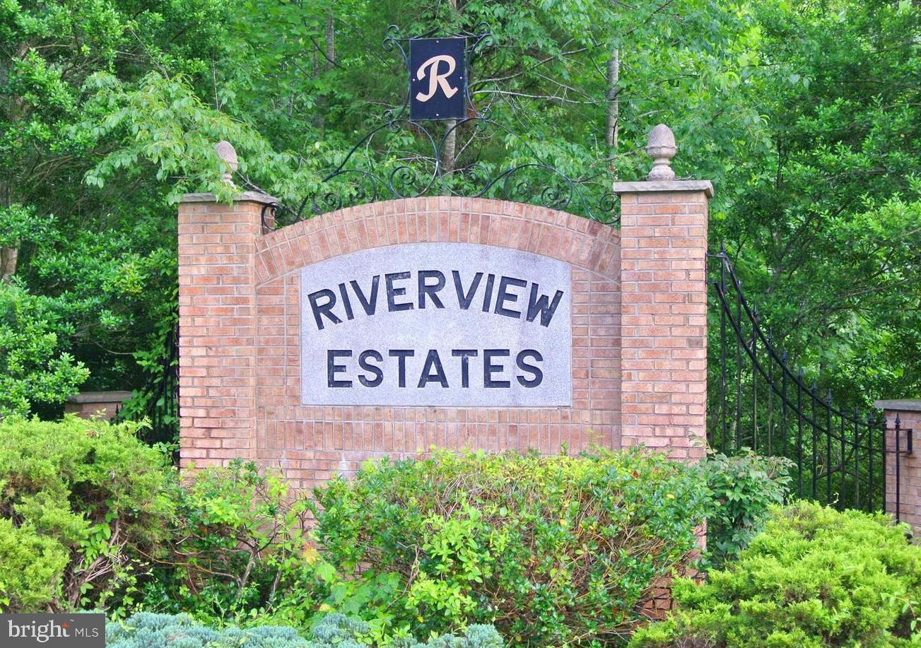 RIVERVIEW ESTATES - Residential