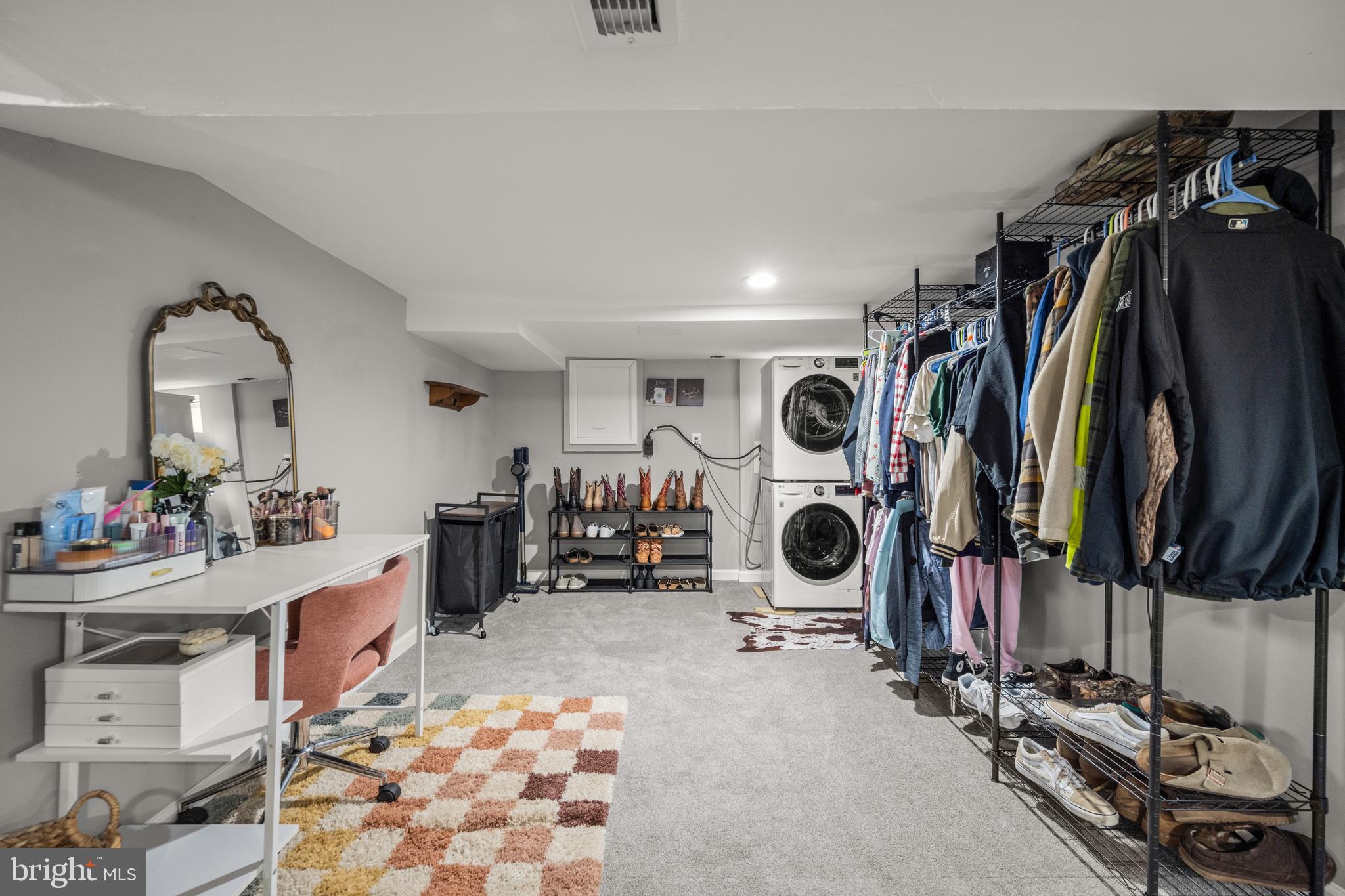 HOLMEHURST - Residential