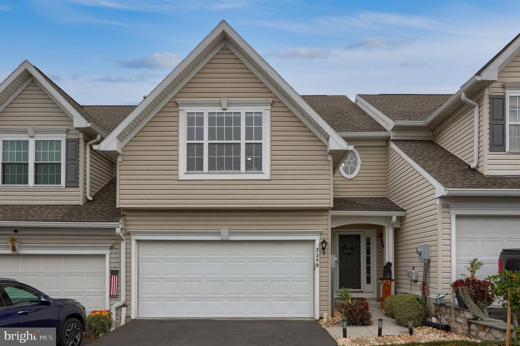Photo of 2389 Slater Hill Lane E, YORK, PA 17406 (MLS # PAYK2090668)