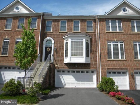 Townhouse For Sale - 9982 Cyrandall Drive<br/> OAKTON, VA 22124