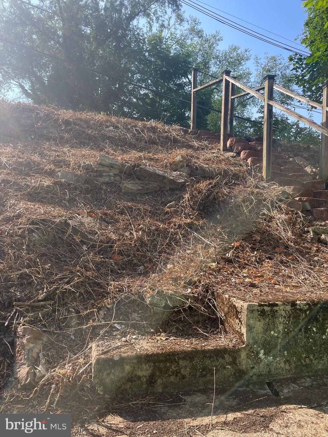 WEST SIDE - Residential