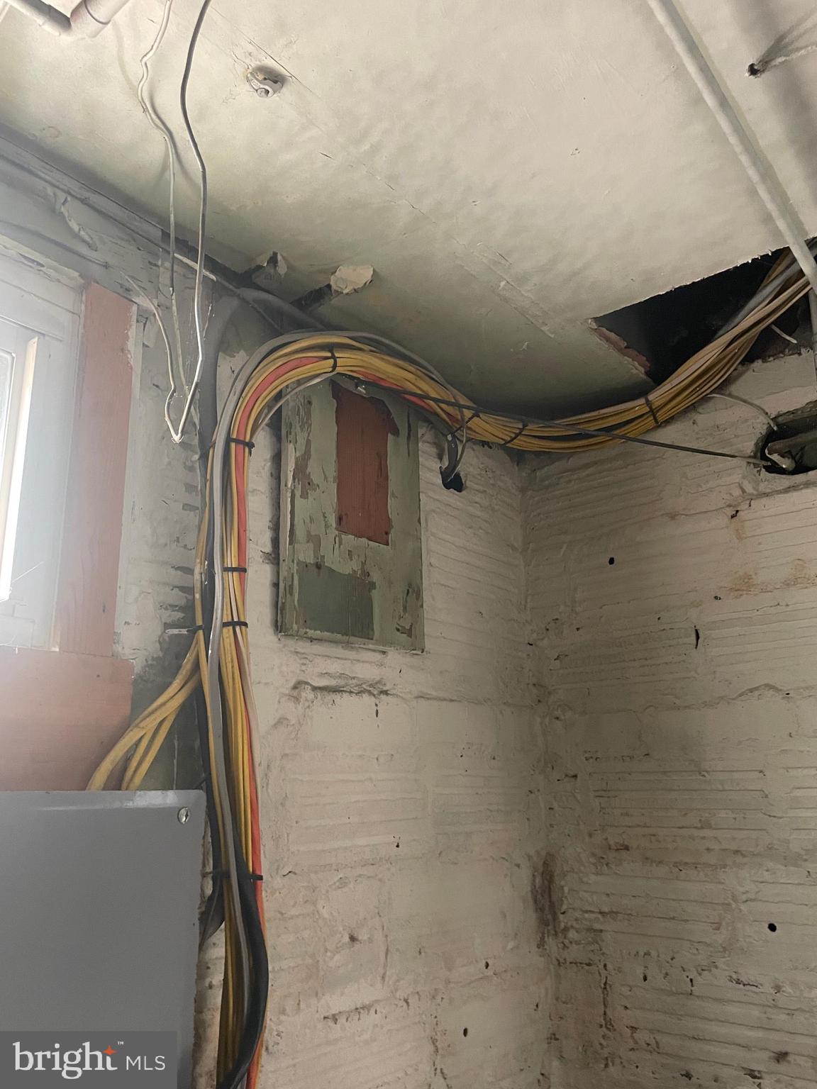 WEST SIDE - Residential