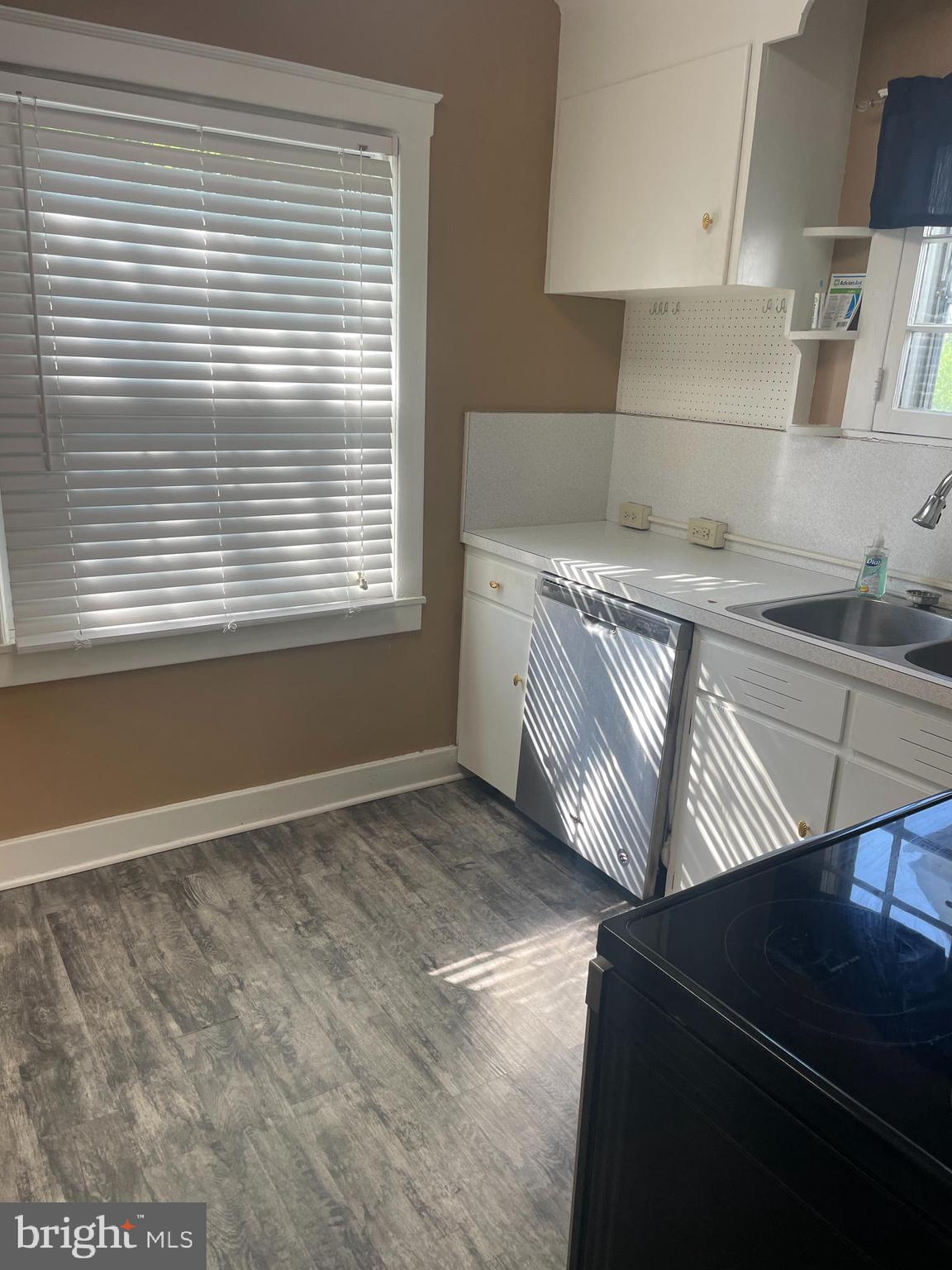 WEST SIDE - Residential