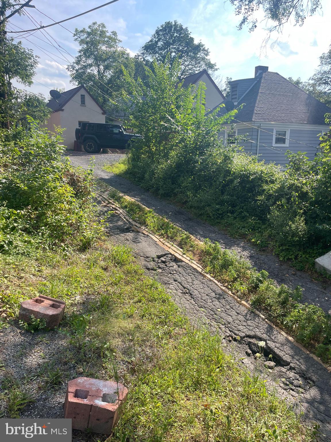 WEST SIDE - Residential