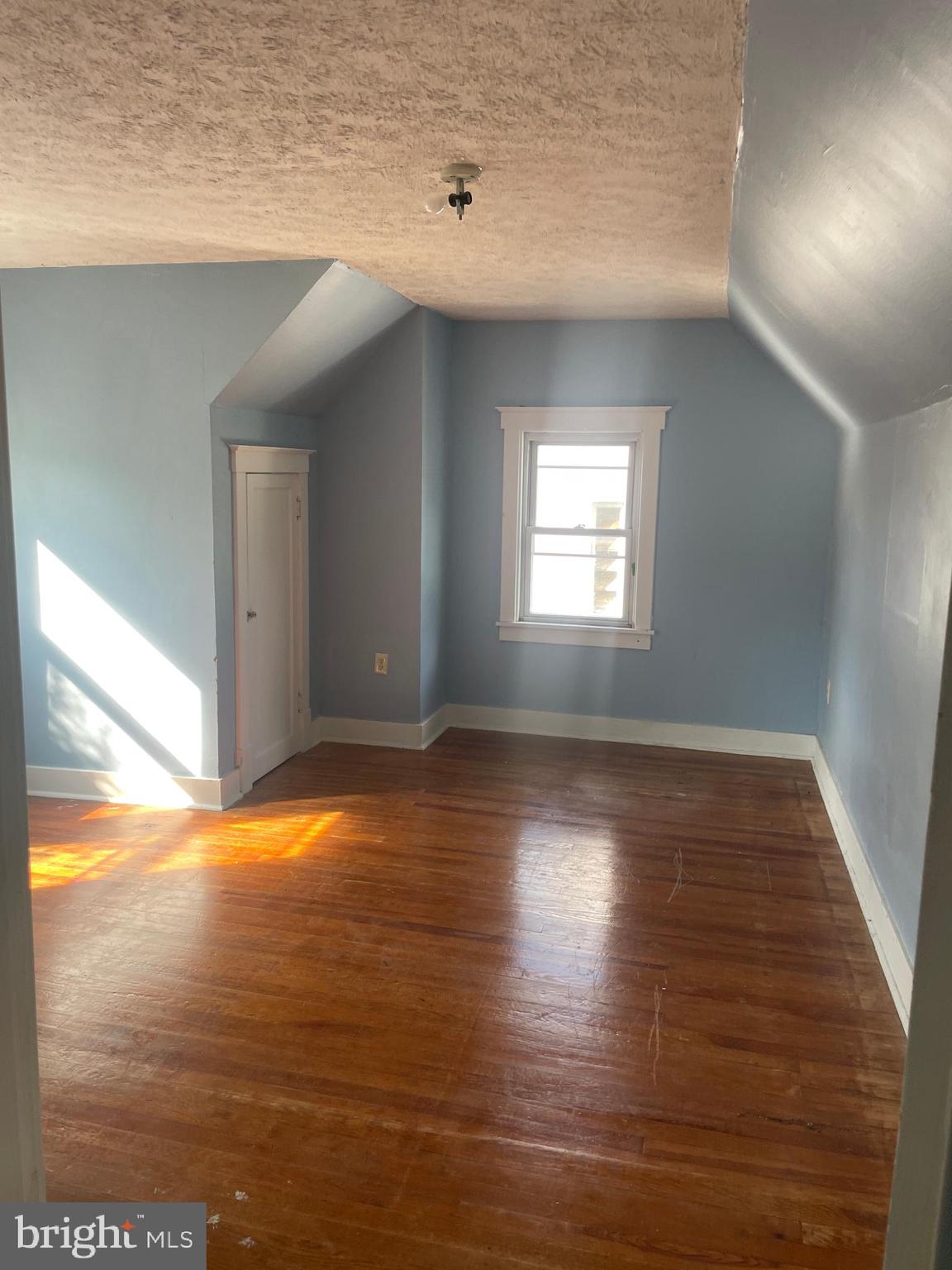 WEST SIDE - Residential