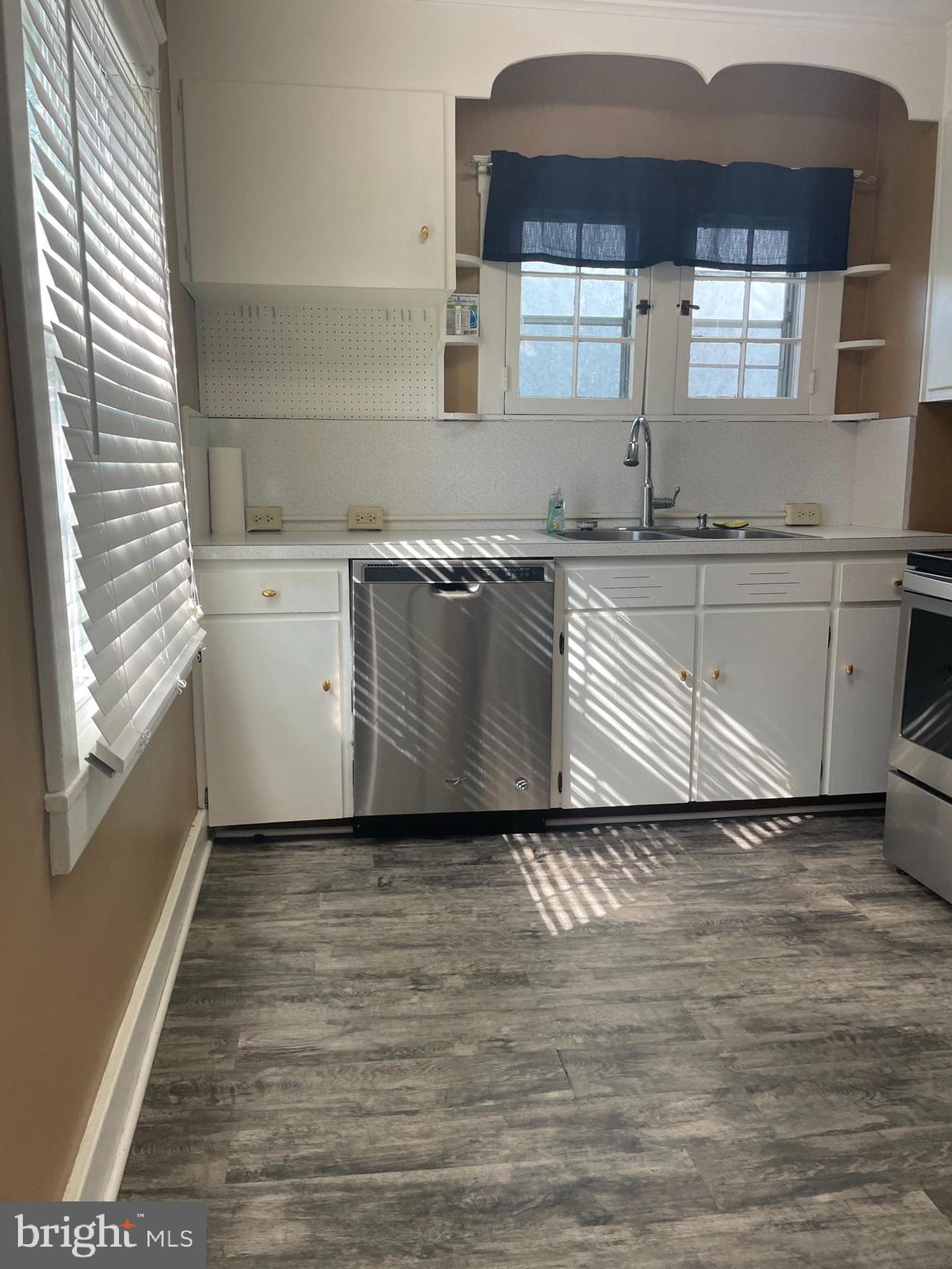 WEST SIDE - Residential