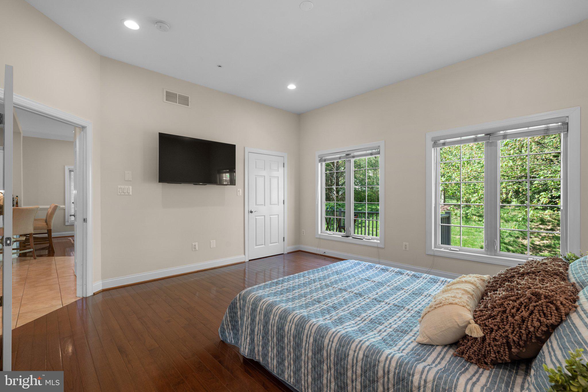 SCOT'S GLEN - Residential