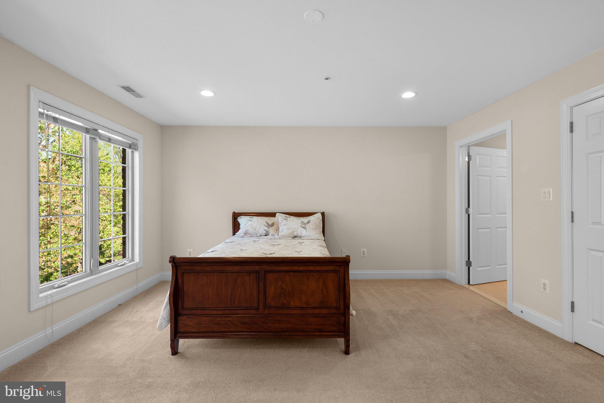 SCOT'S GLEN - Residential