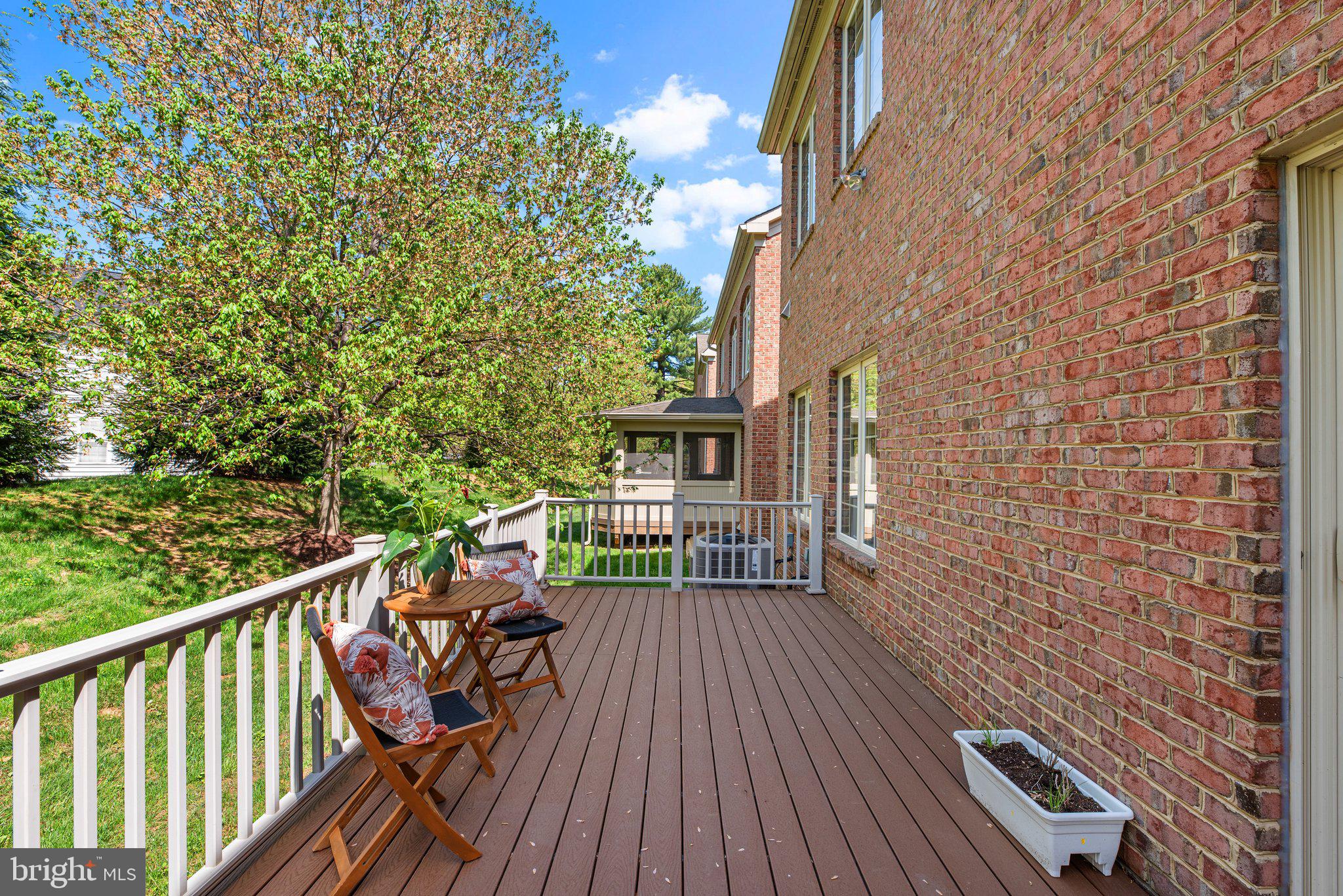 SCOT'S GLEN - Residential