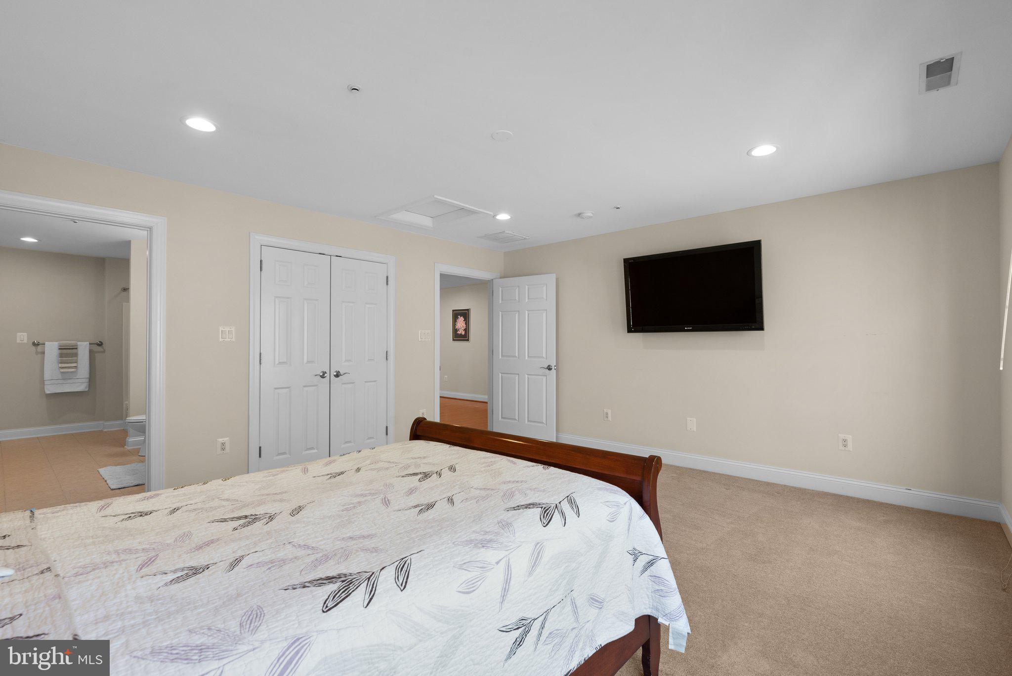 SCOT'S GLEN - Residential