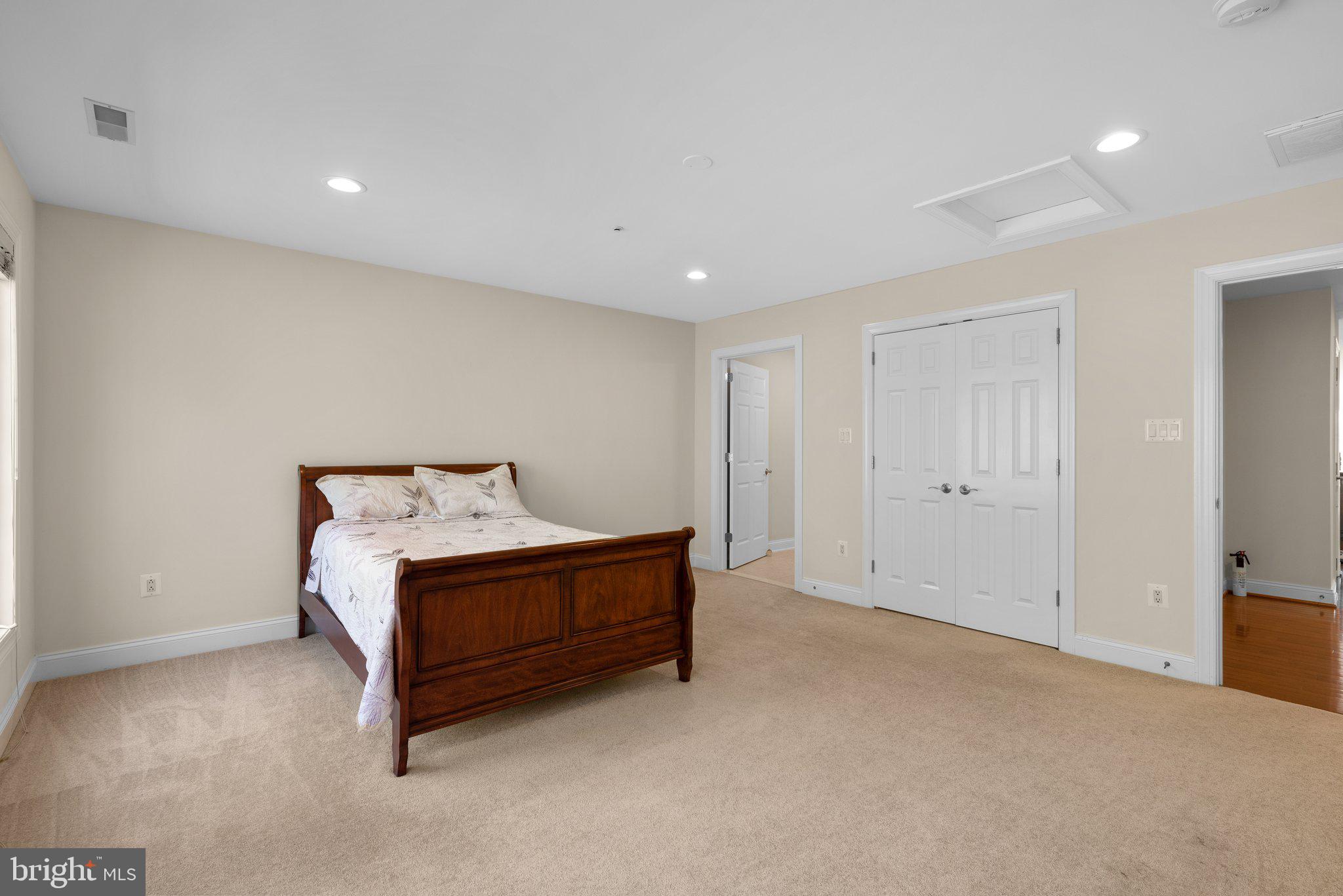 SCOT'S GLEN - Residential