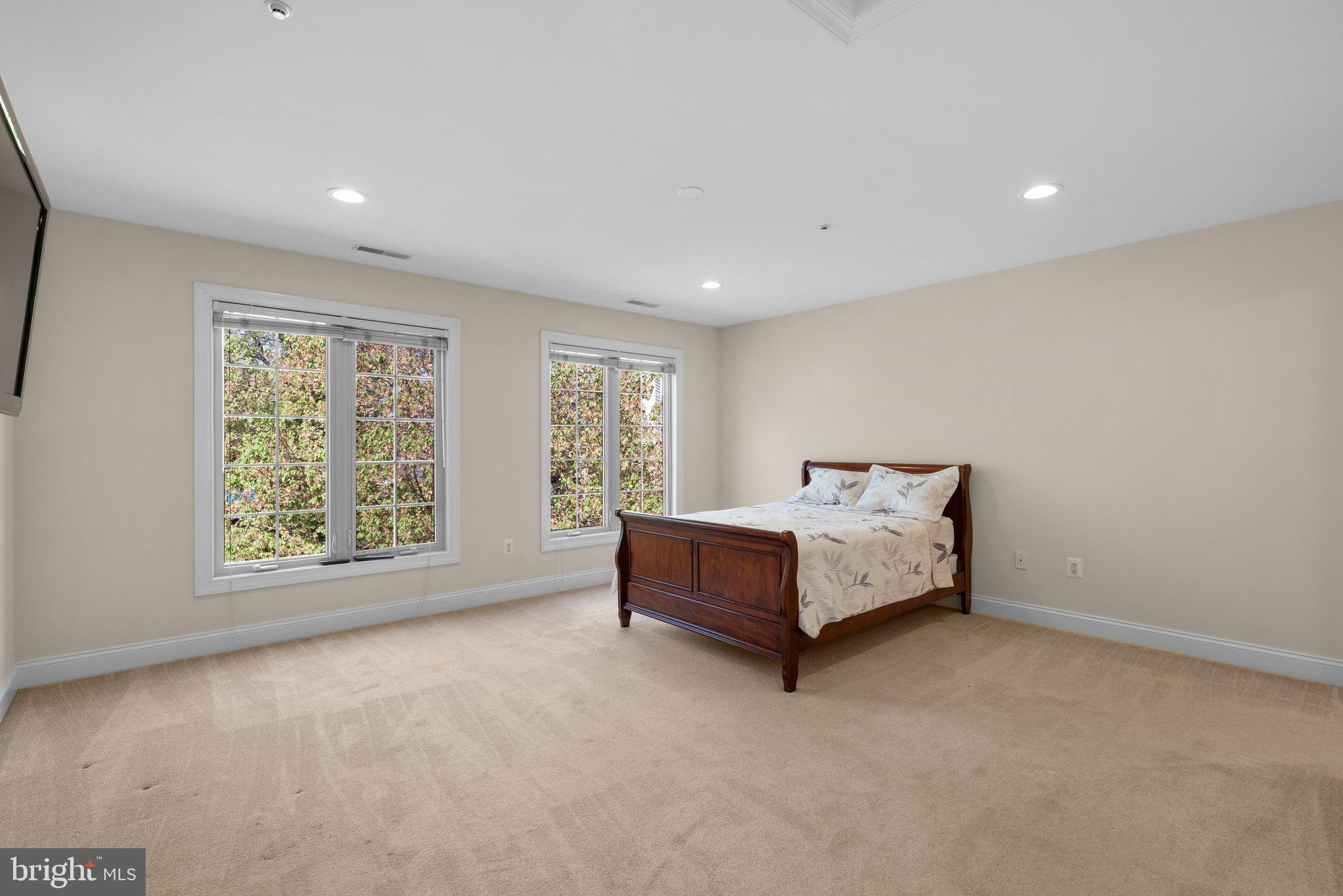 SCOT'S GLEN - Residential