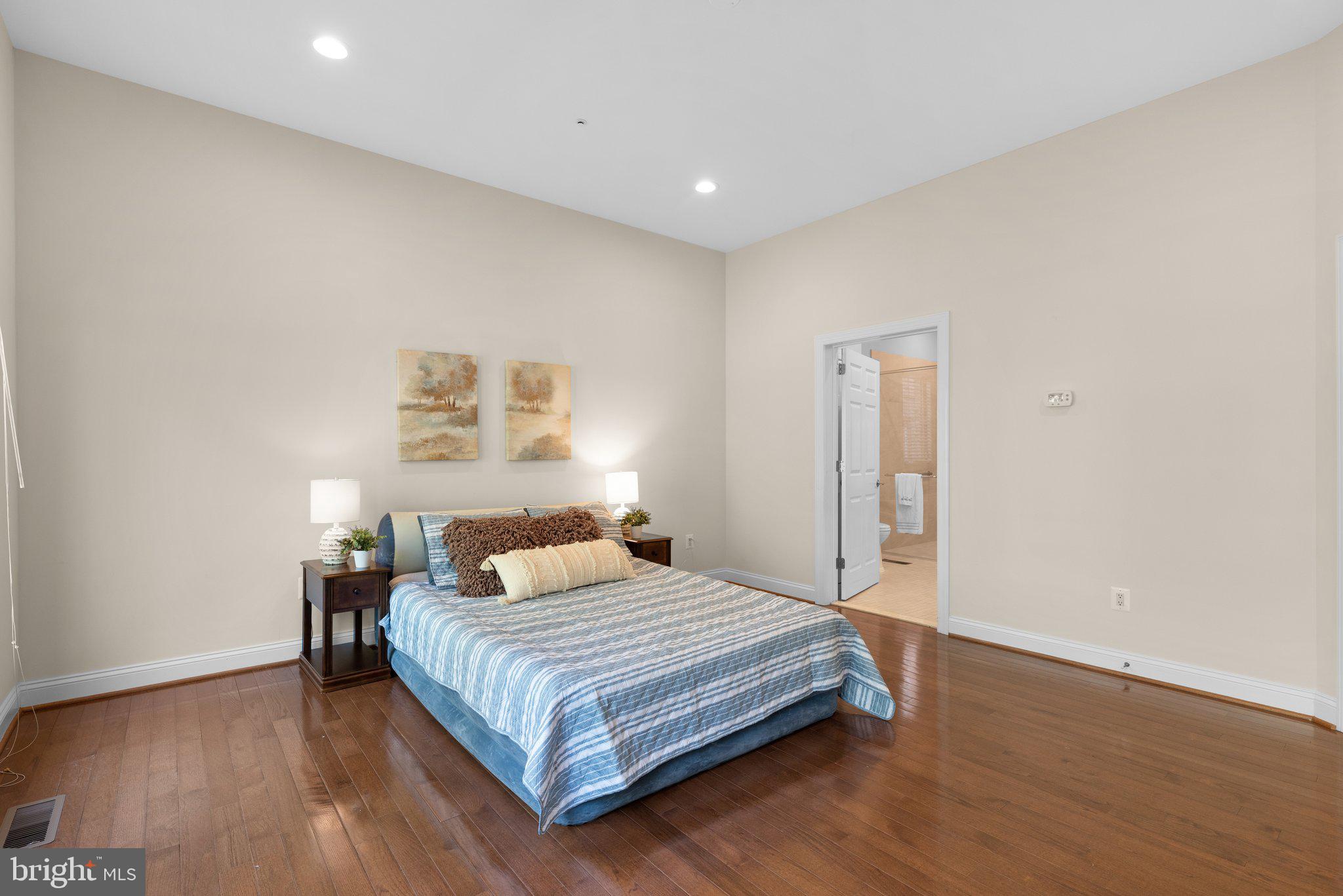 SCOT'S GLEN - Residential