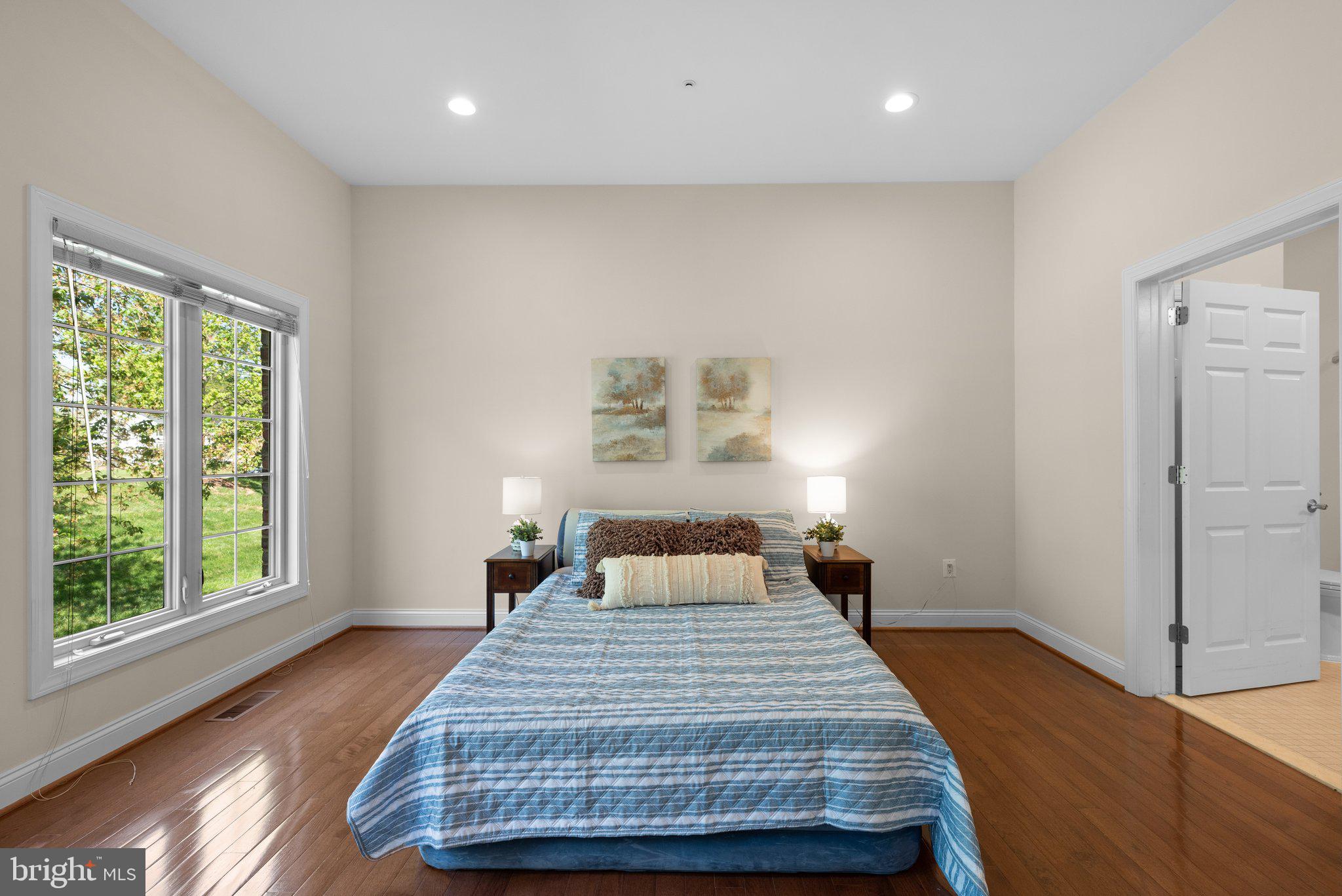 SCOT'S GLEN - Residential