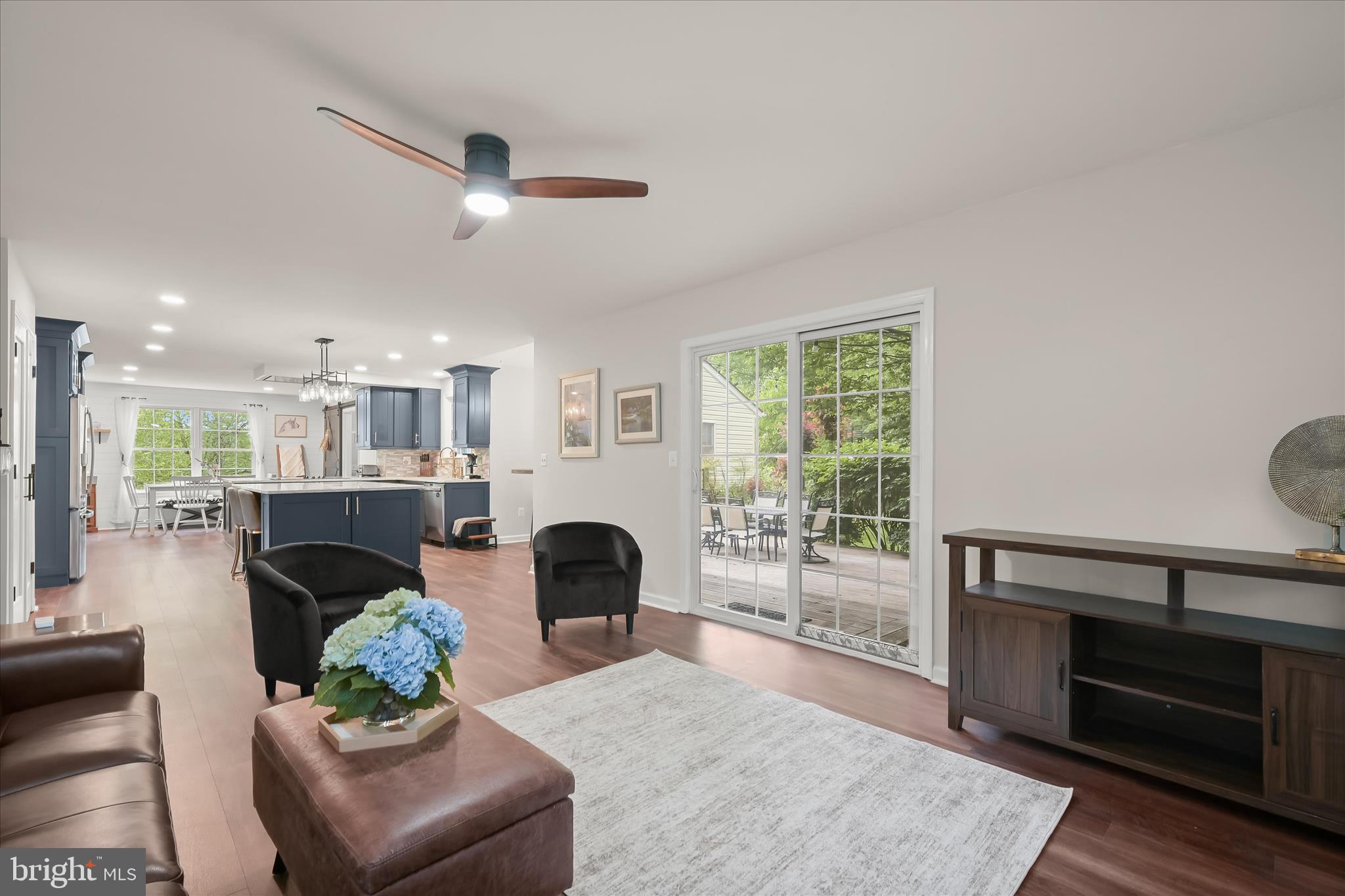 CALIFORNIA DREAMIN - Residential