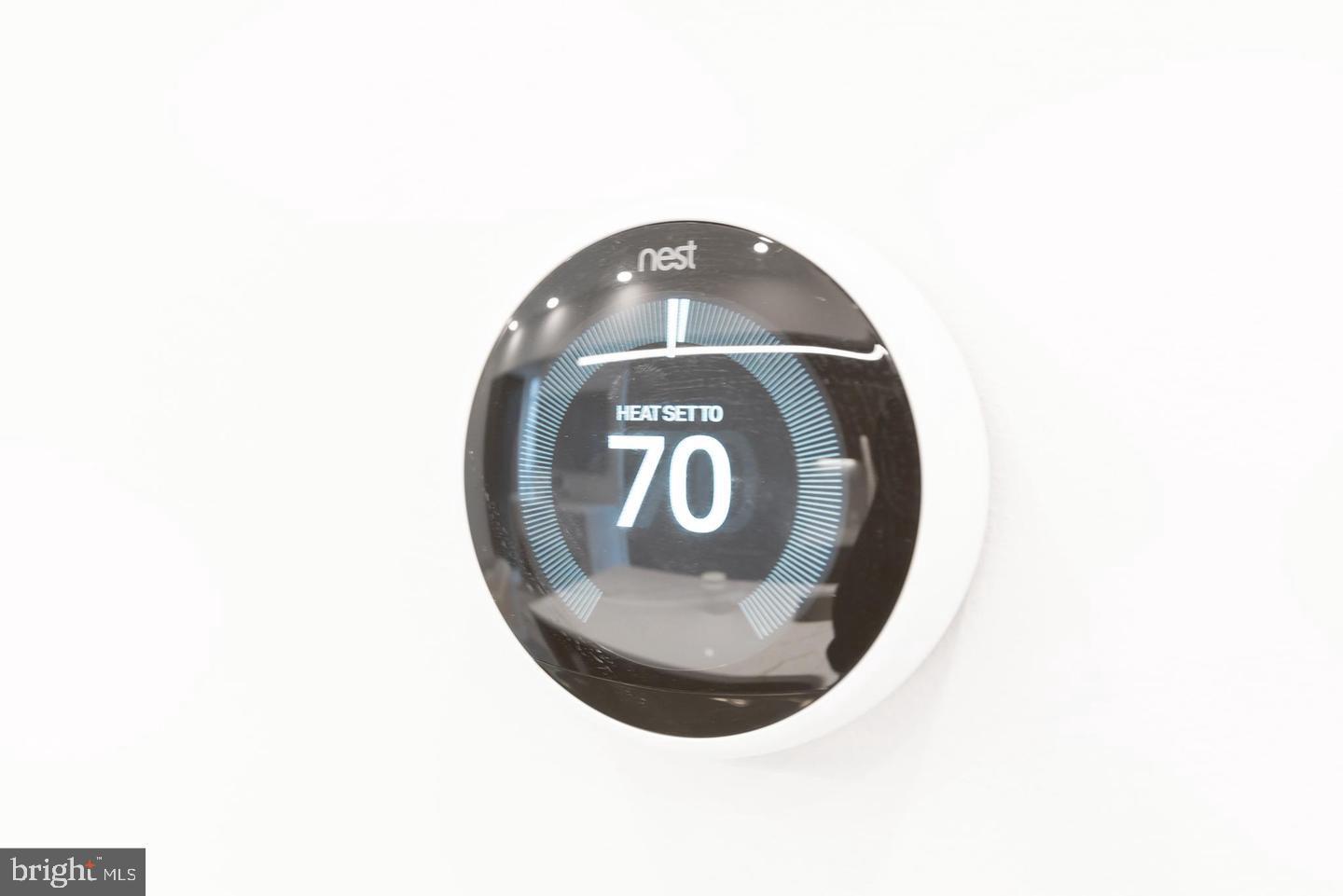 LOGAN SQUARE - Residential