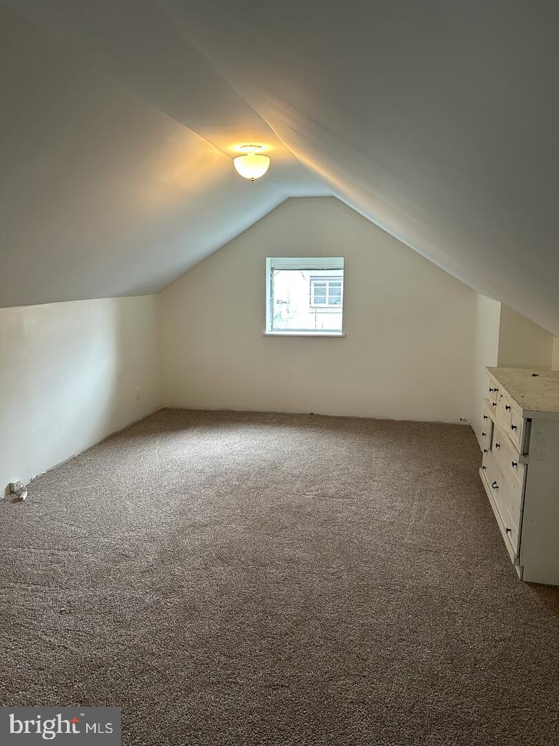 COLLINS PARK - Residential Lease