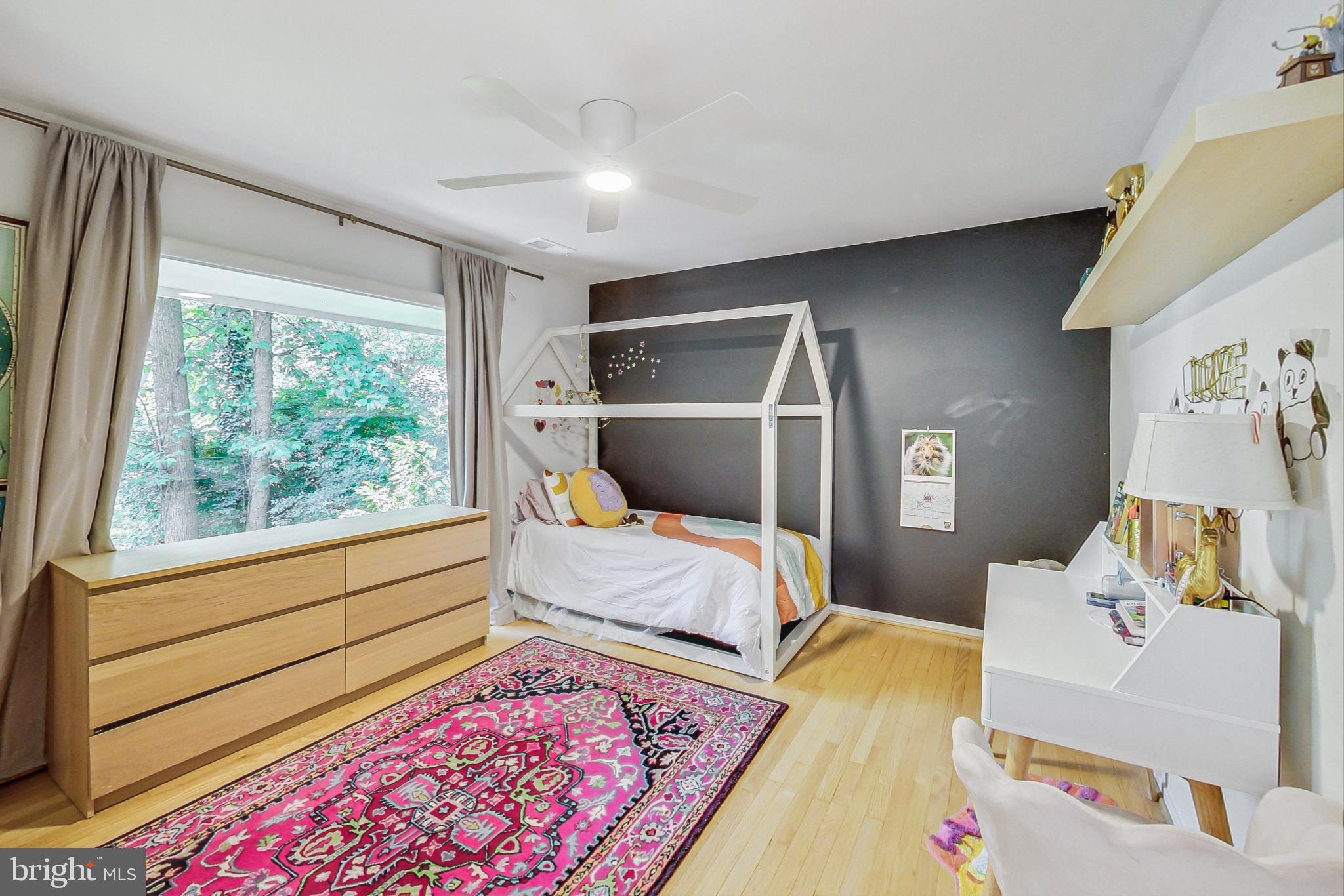 WOODSIDE PARK - Residential