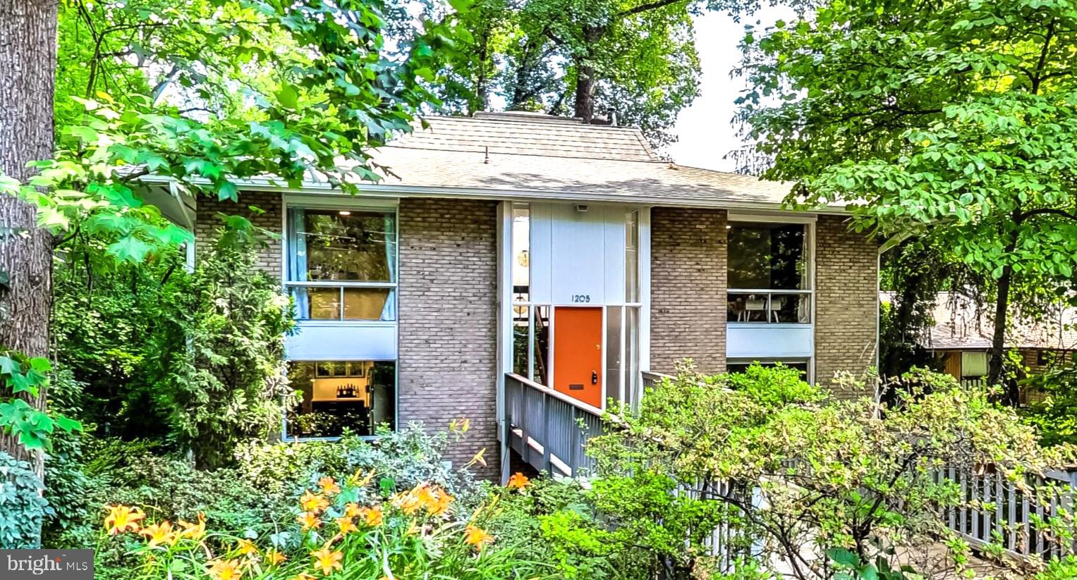 WOODSIDE PARK - Residential