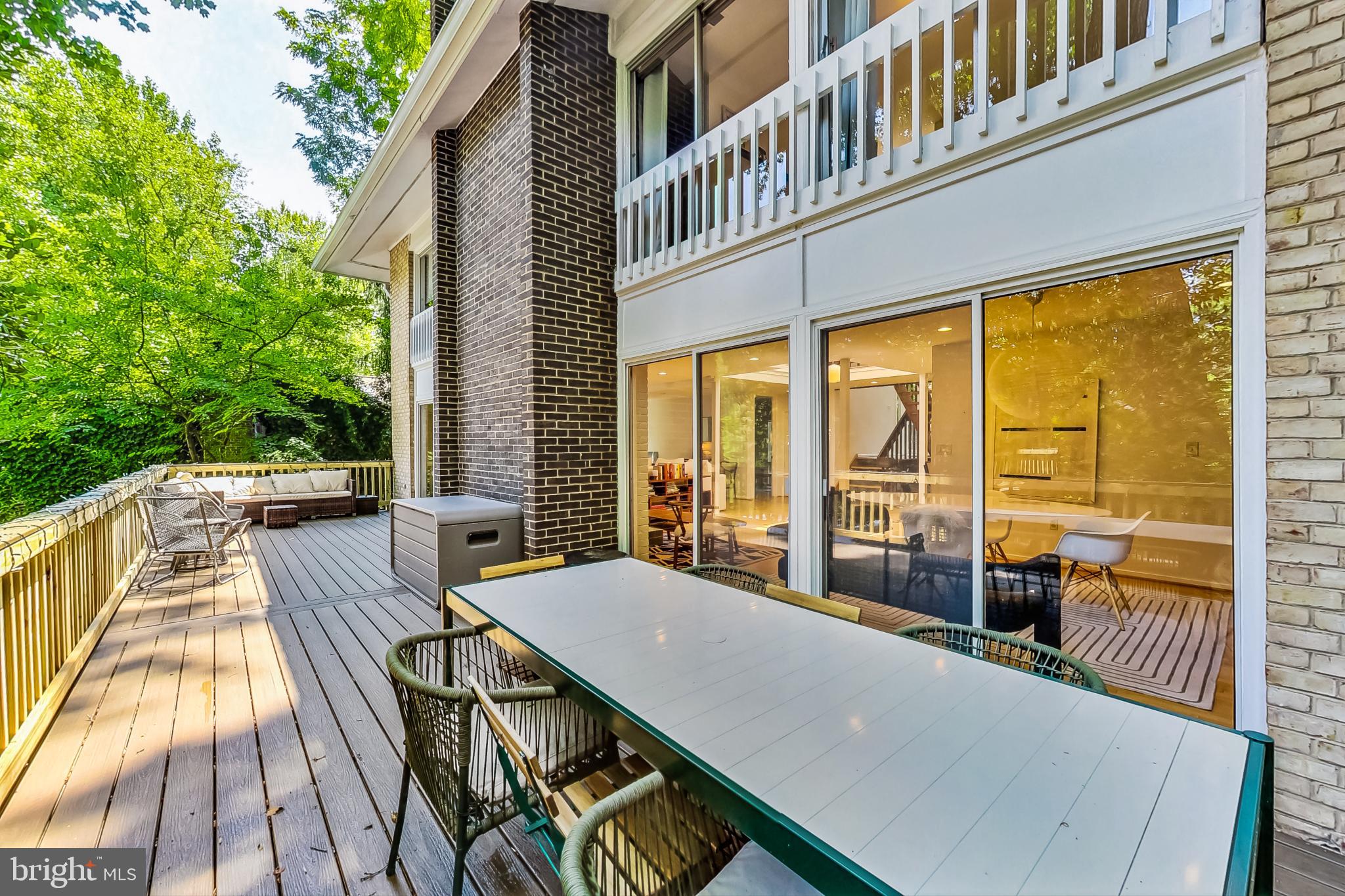 WOODSIDE PARK - Residential