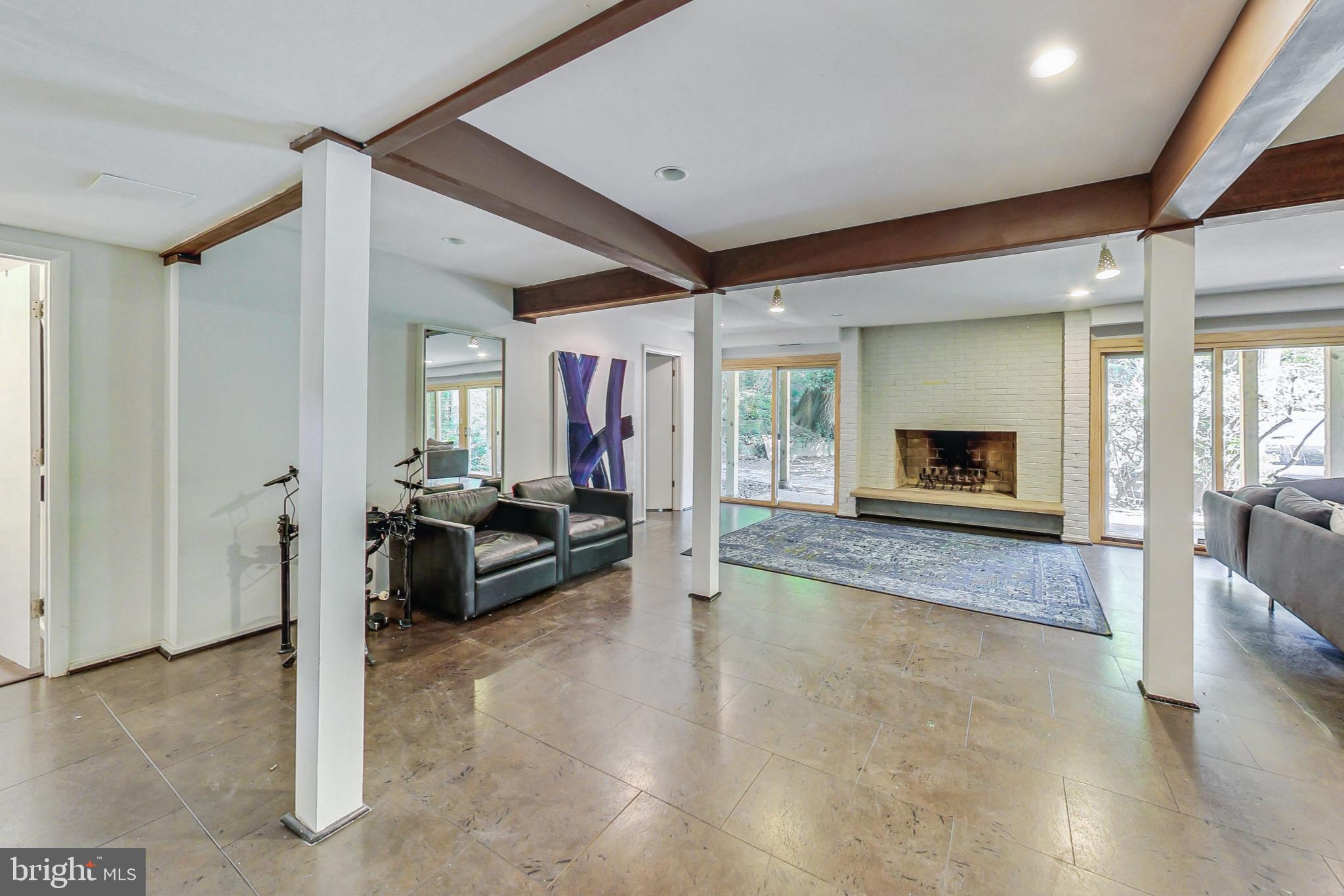 WOODSIDE PARK - Residential