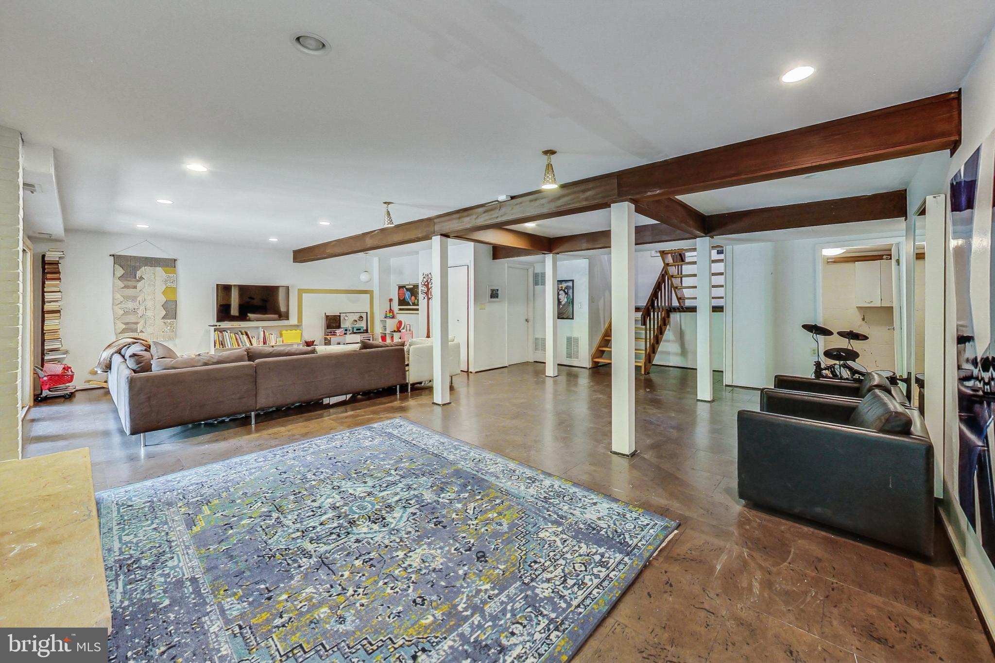 WOODSIDE PARK - Residential